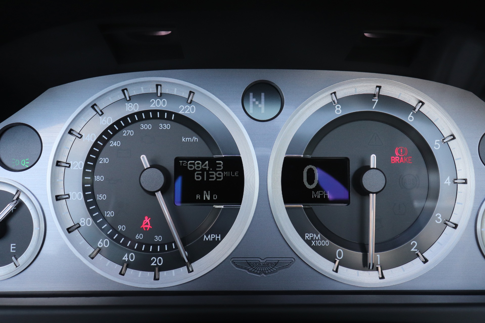 Used-2012-Aston-Martin-V8-Vantage-Roadster