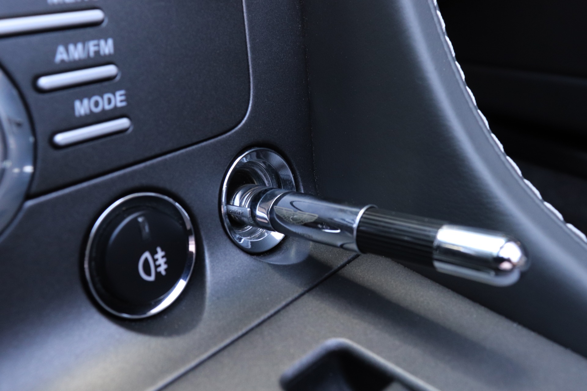 Used-2012-Aston-Martin-V8-Vantage-Roadster