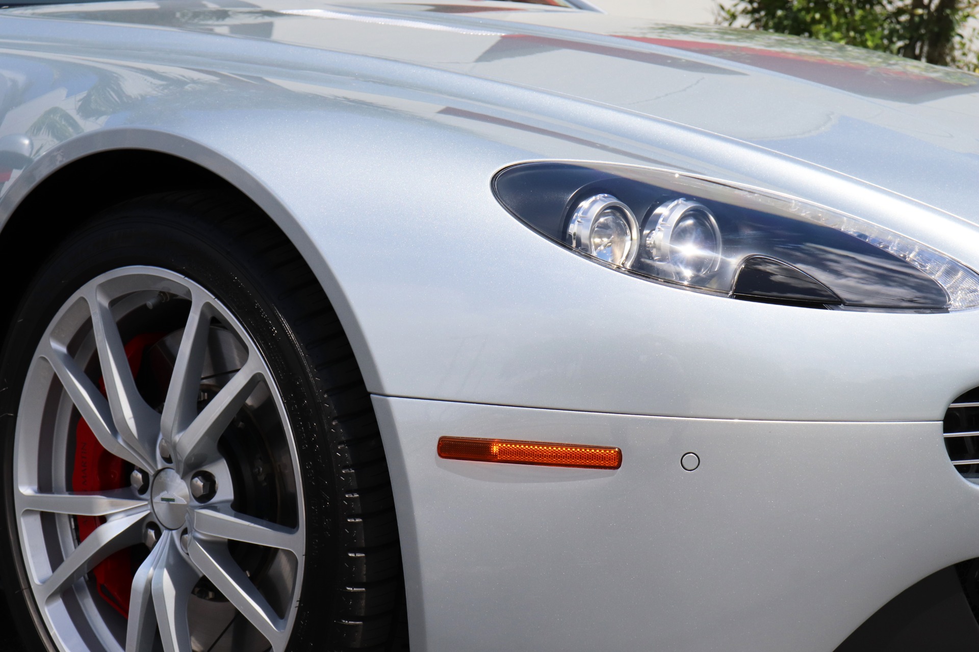 Used-2012-Aston-Martin-V8-Vantage-Roadster
