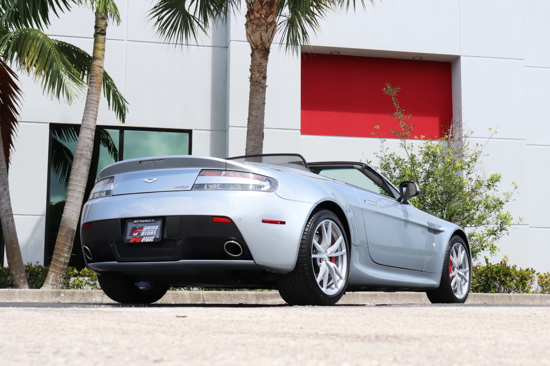 Used-2012-Aston-Martin-V8-Vantage-Roadster