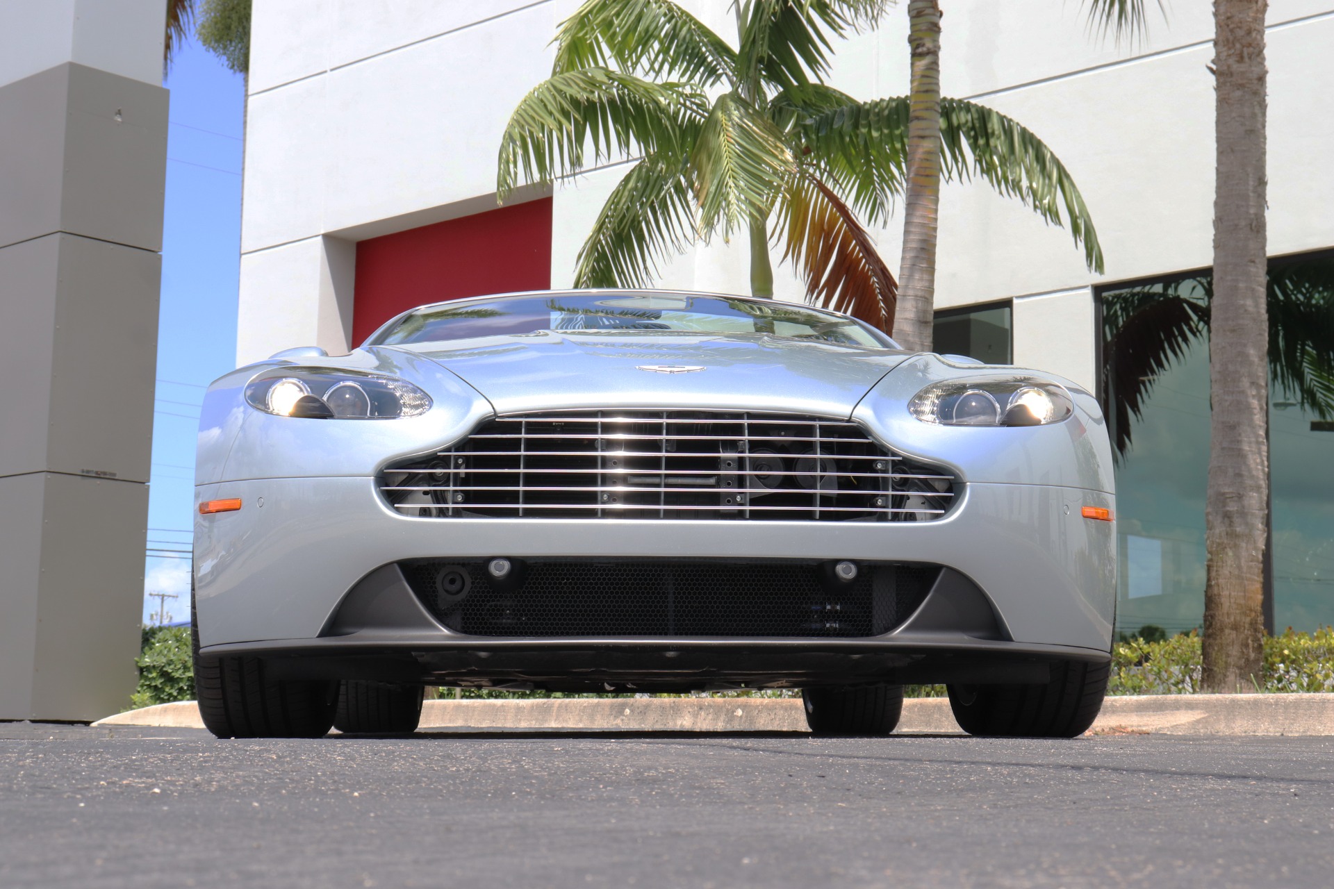 Used-2012-Aston-Martin-V8-Vantage-Roadster