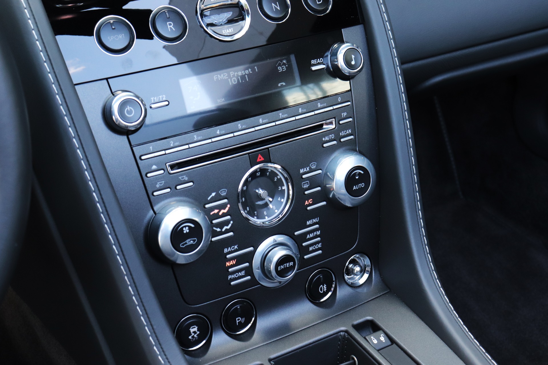Used-2012-Aston-Martin-V8-Vantage-Roadster