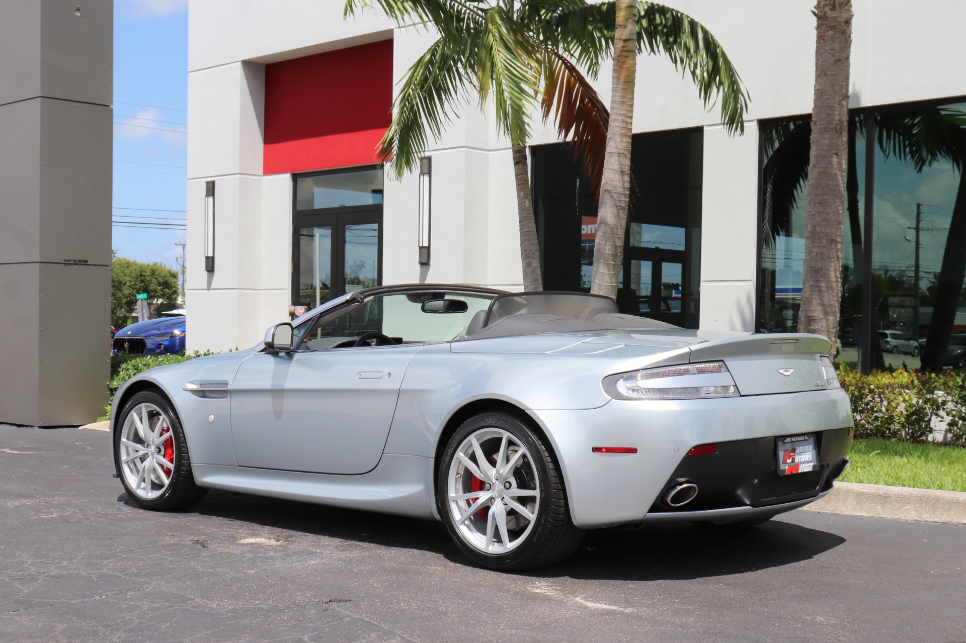 Used-2012-Aston-Martin-V8-Vantage-Roadster