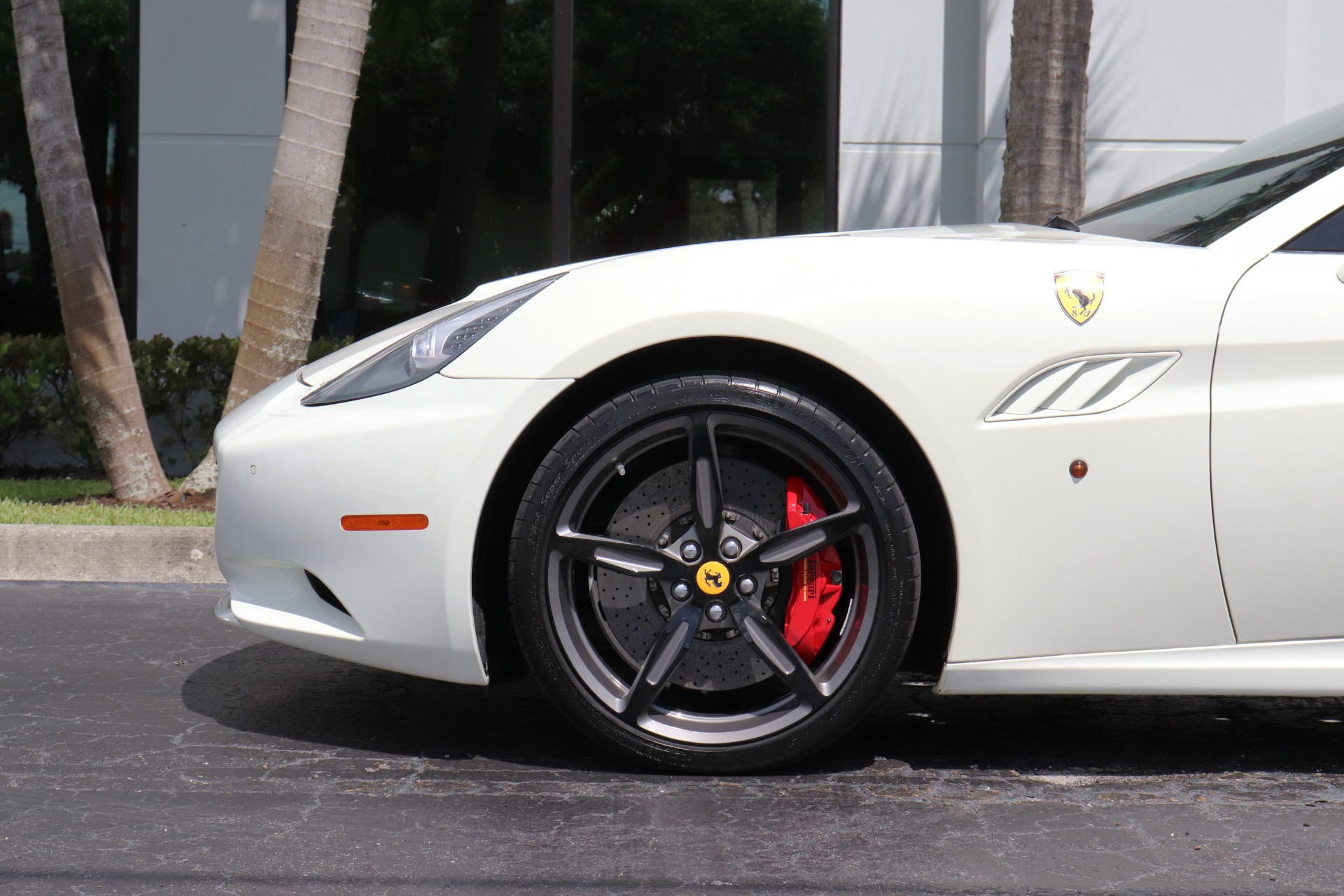 Used-2014-Ferrari-California