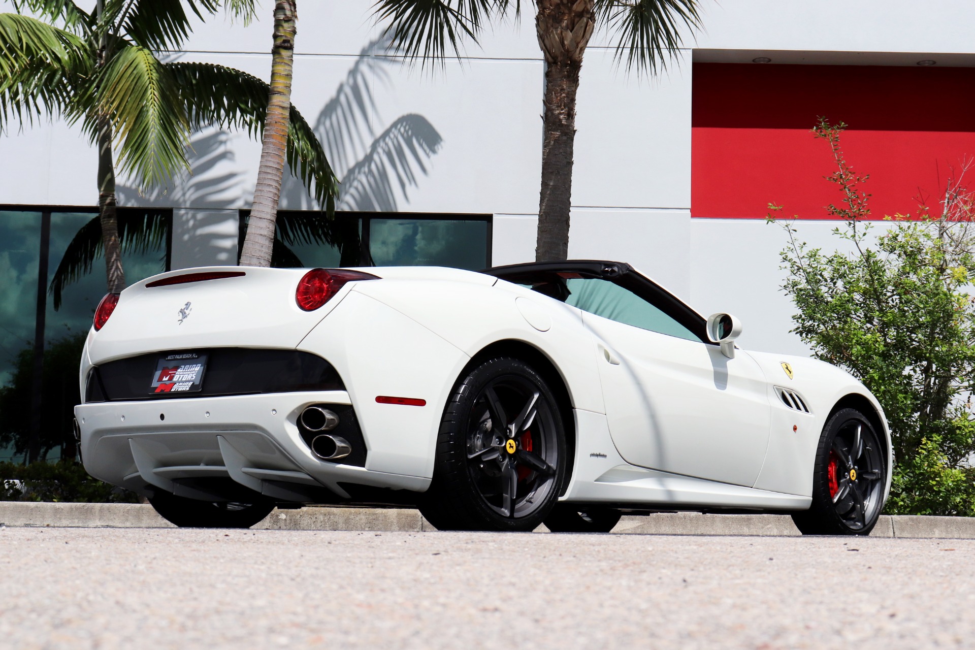 Used-2014-Ferrari-California