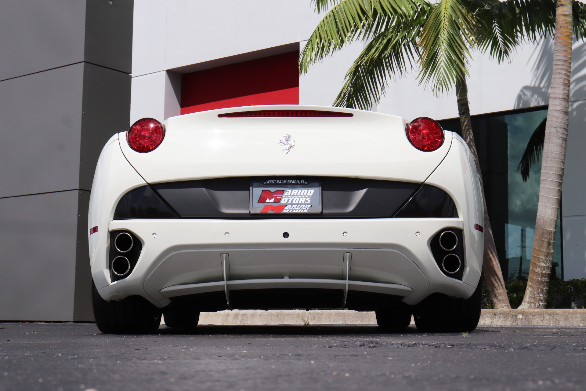 Used-2014-Ferrari-California