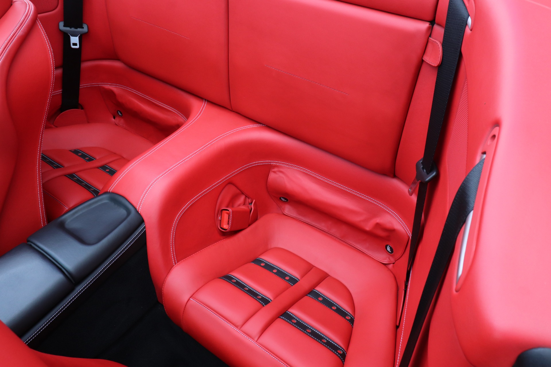 Used-2014-Ferrari-California
