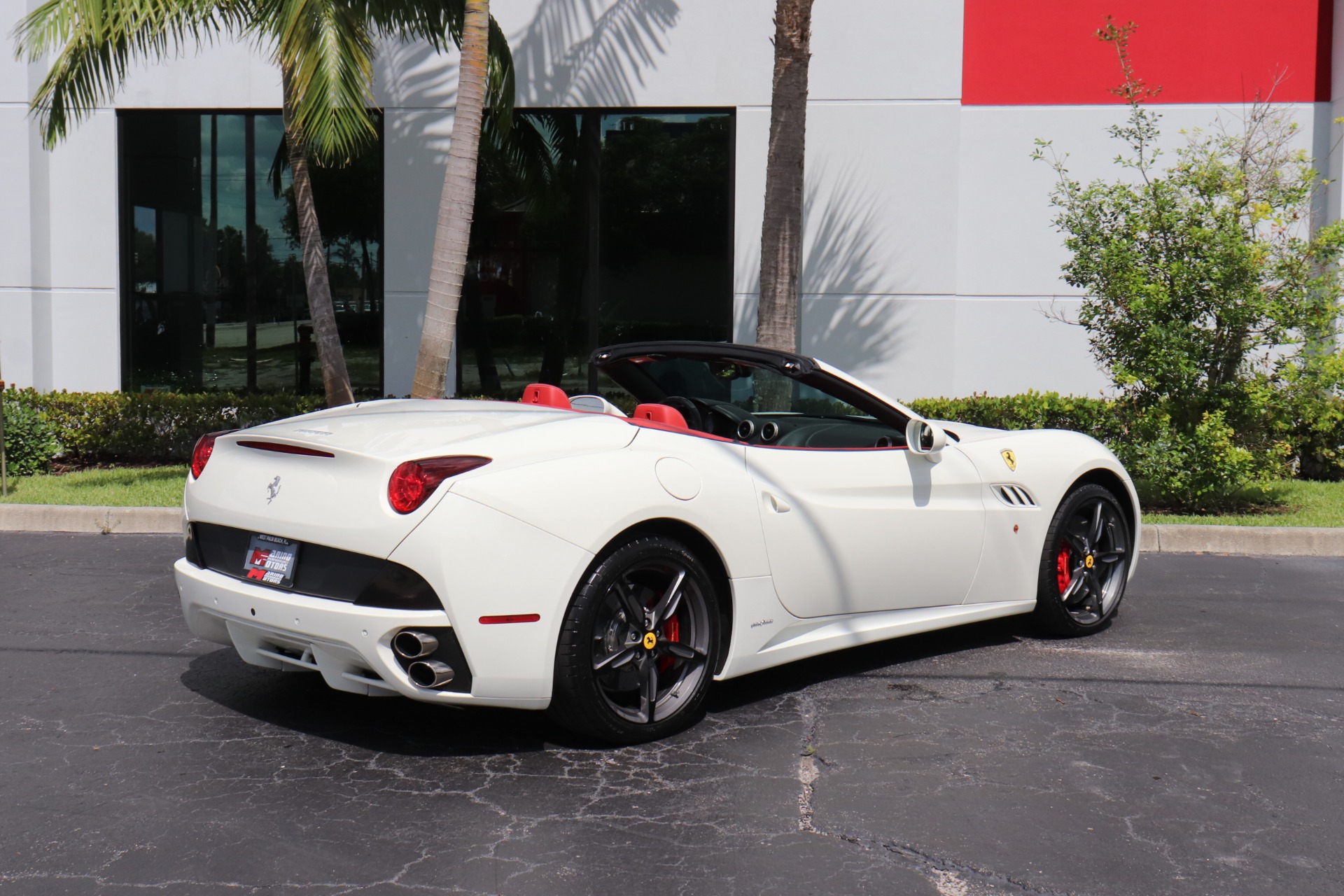 Used-2014-Ferrari-California