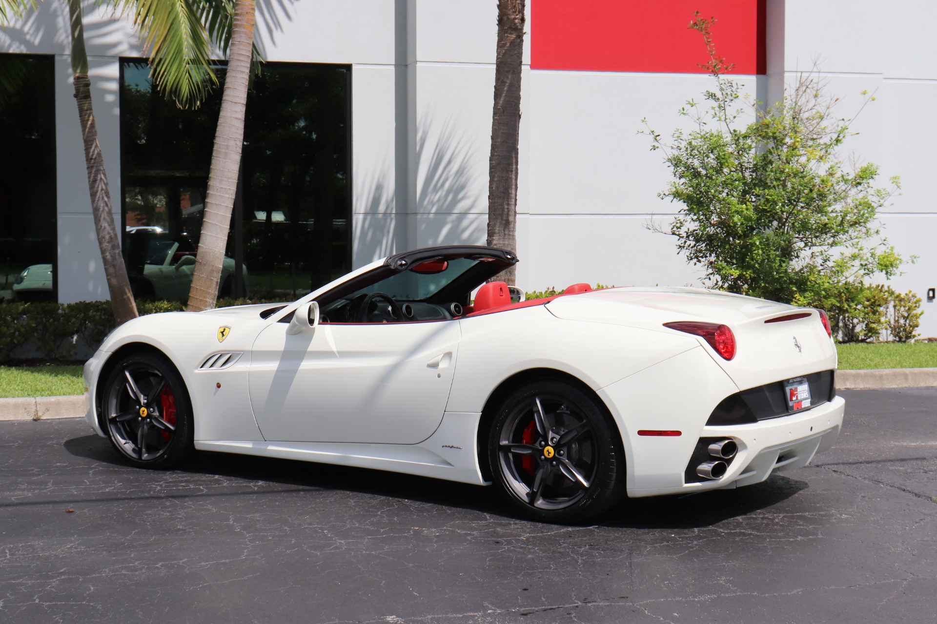 Used-2014-Ferrari-California