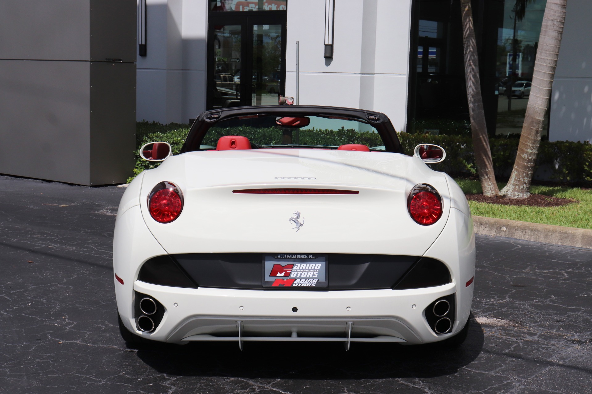 Used-2014-Ferrari-California