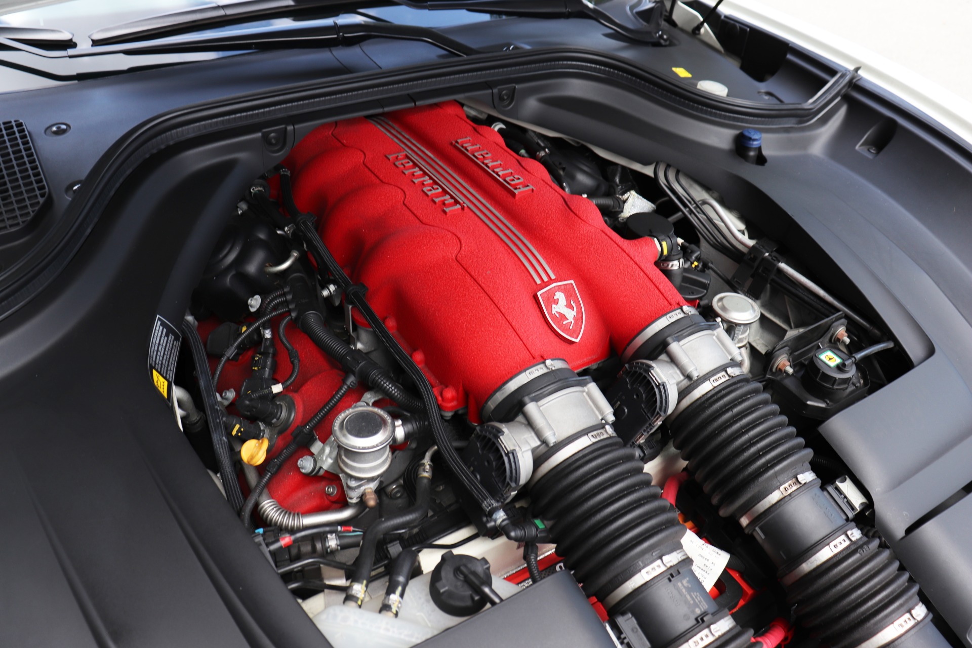 Used-2014-Ferrari-California