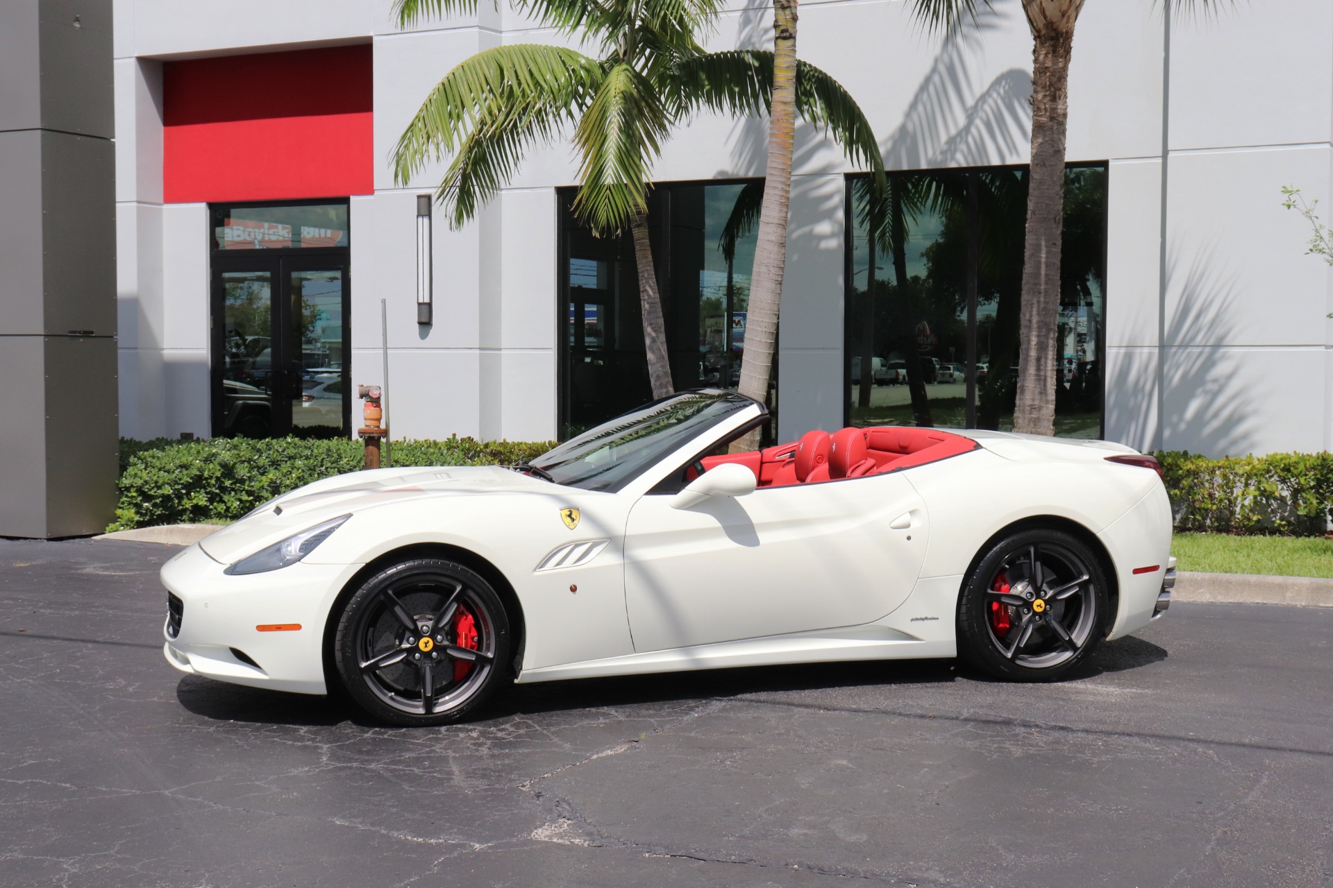 Used-2014-Ferrari-California