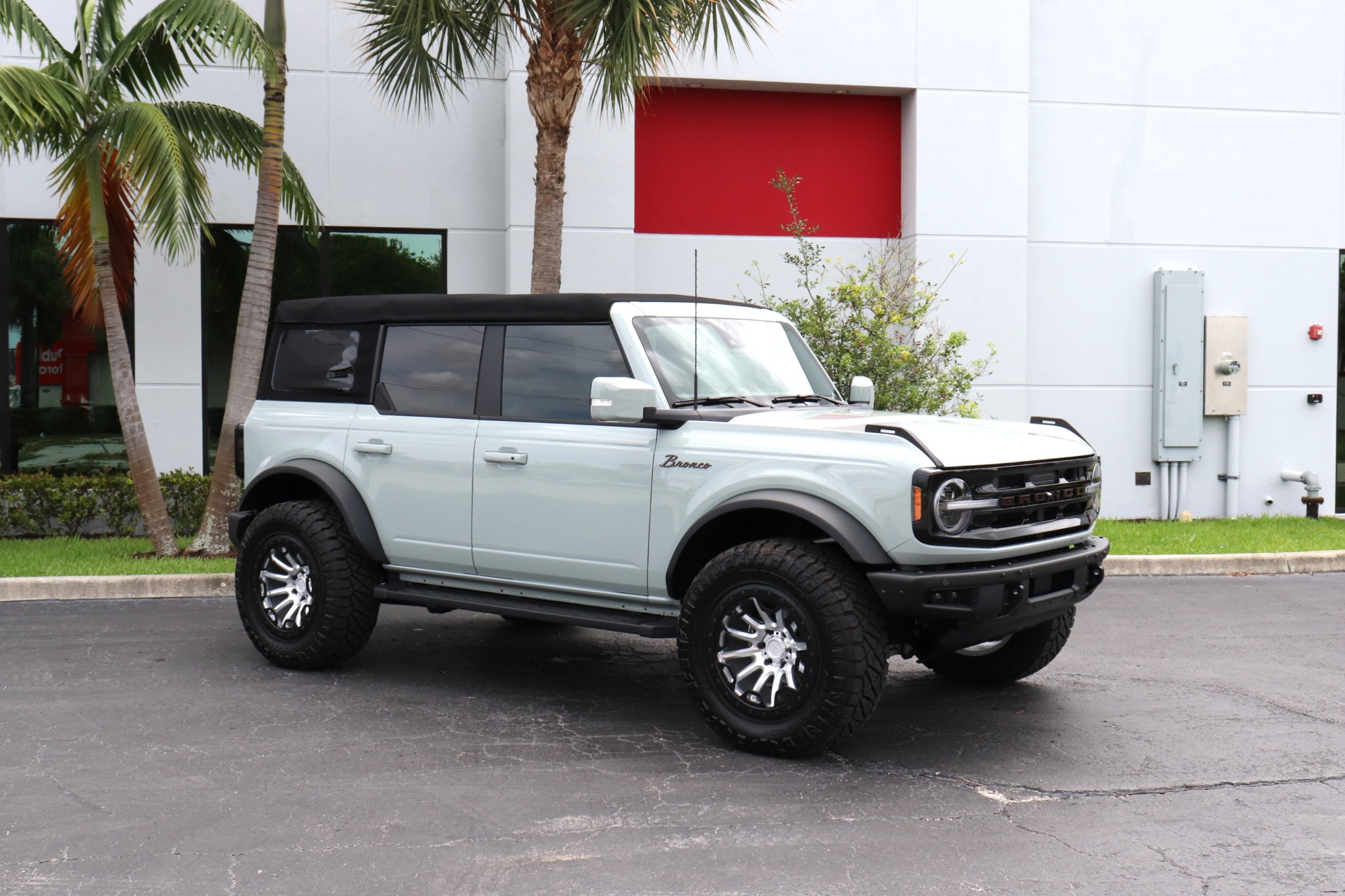 Used-2021-Ford-Bronco-Base-Advanced