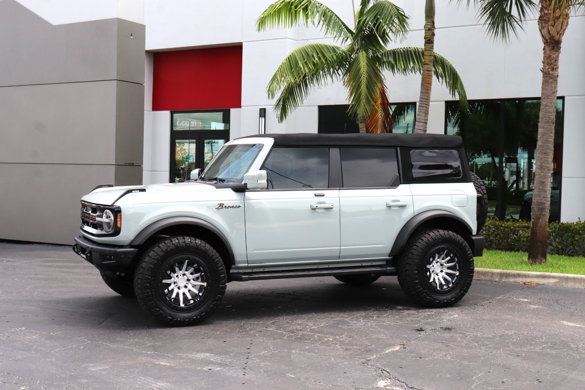 Used-2021-Ford-Bronco-Base-Advanced