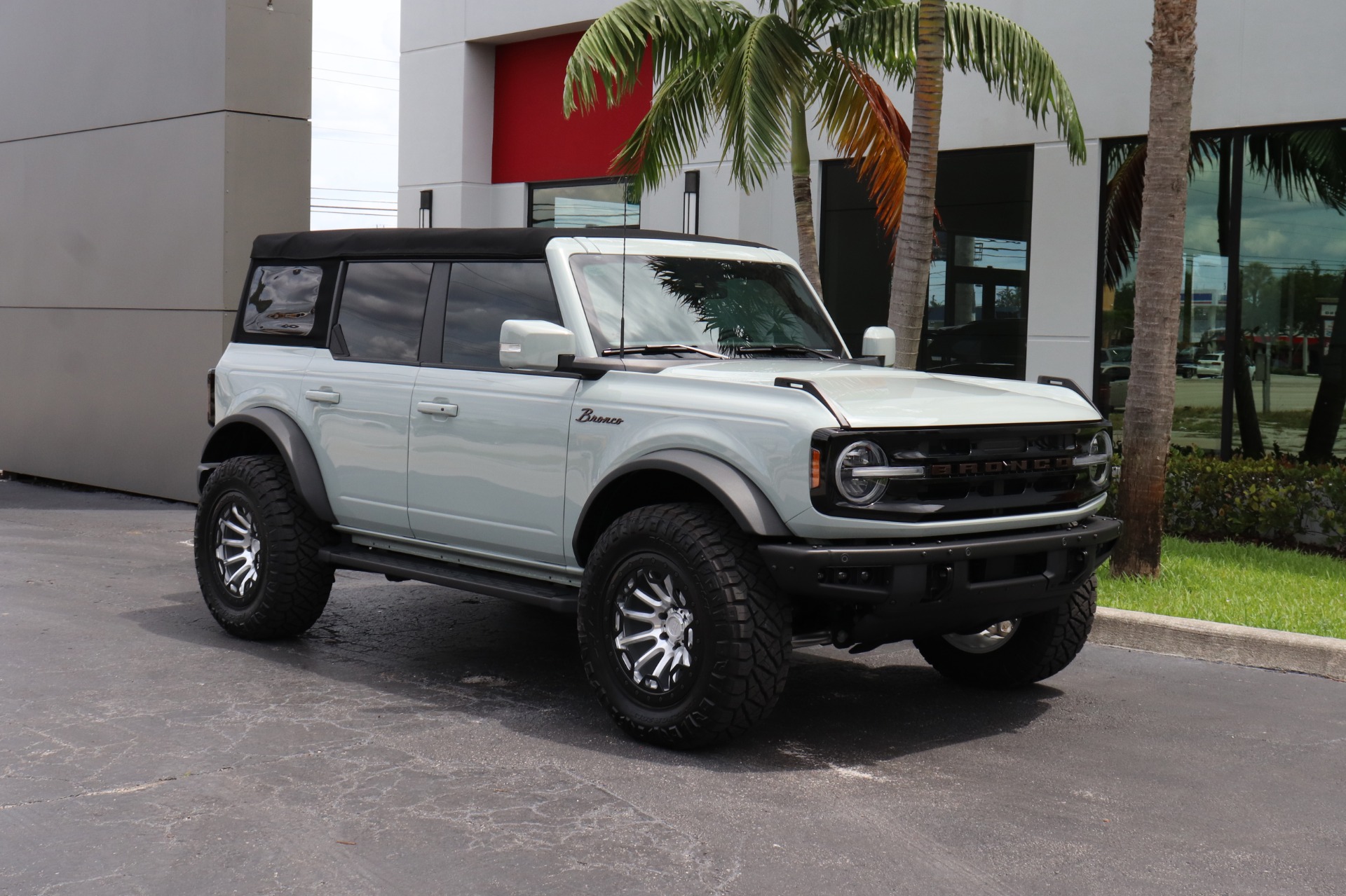 Used-2021-Ford-Bronco-Base-Advanced