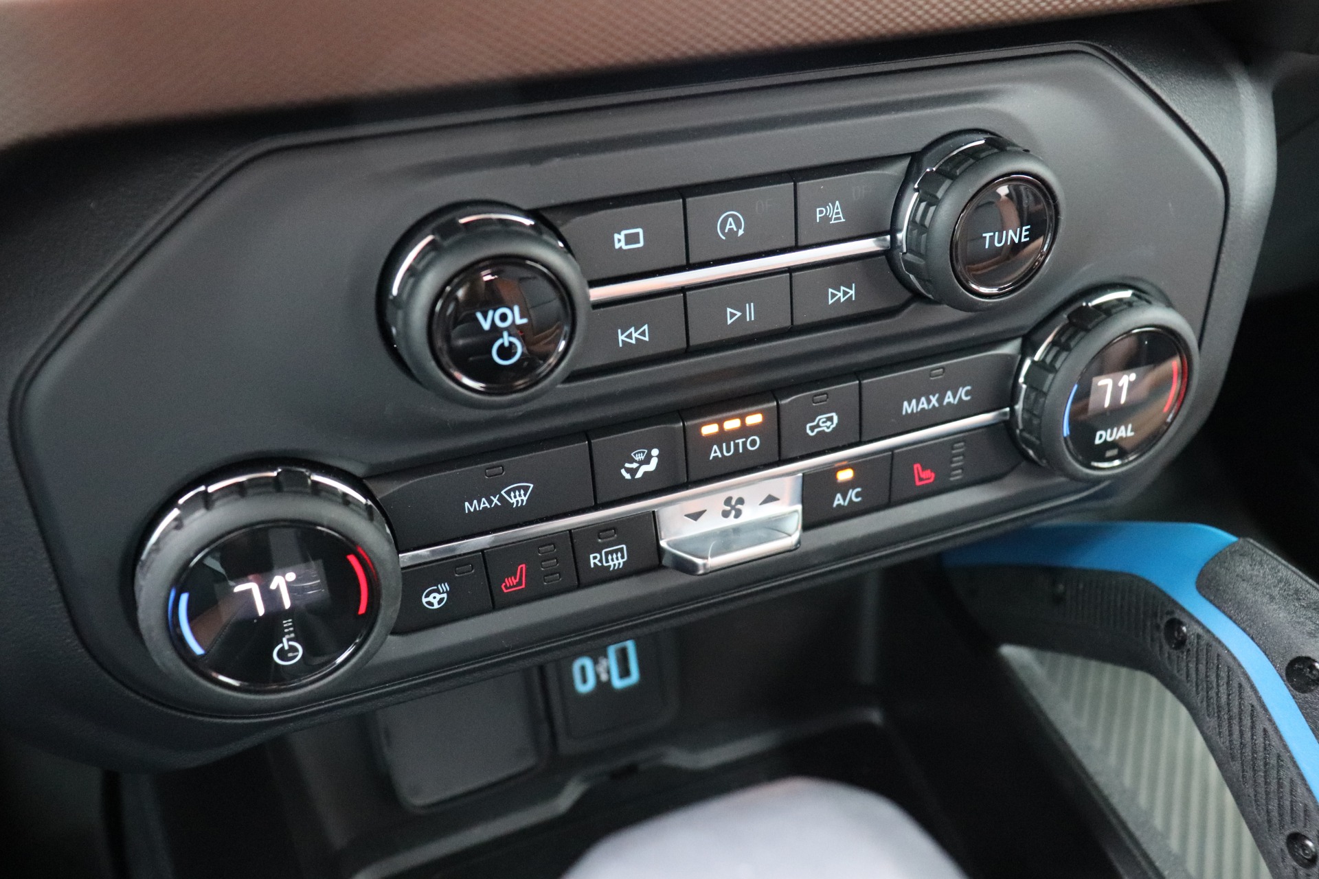 Used-2021-Ford-Bronco-Base-Advanced