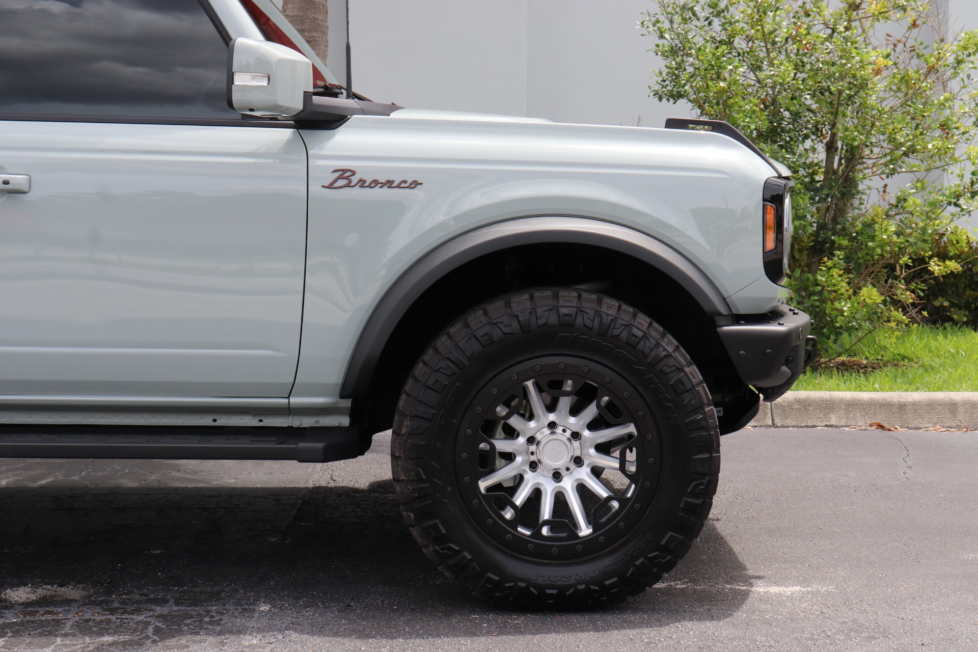 Used-2021-Ford-Bronco-Base-Advanced