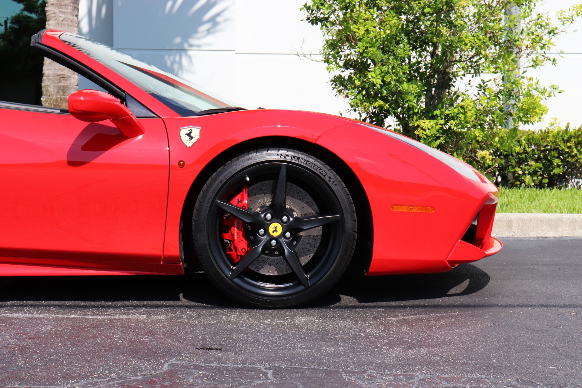 Used-2016-Ferrari-488-Spider