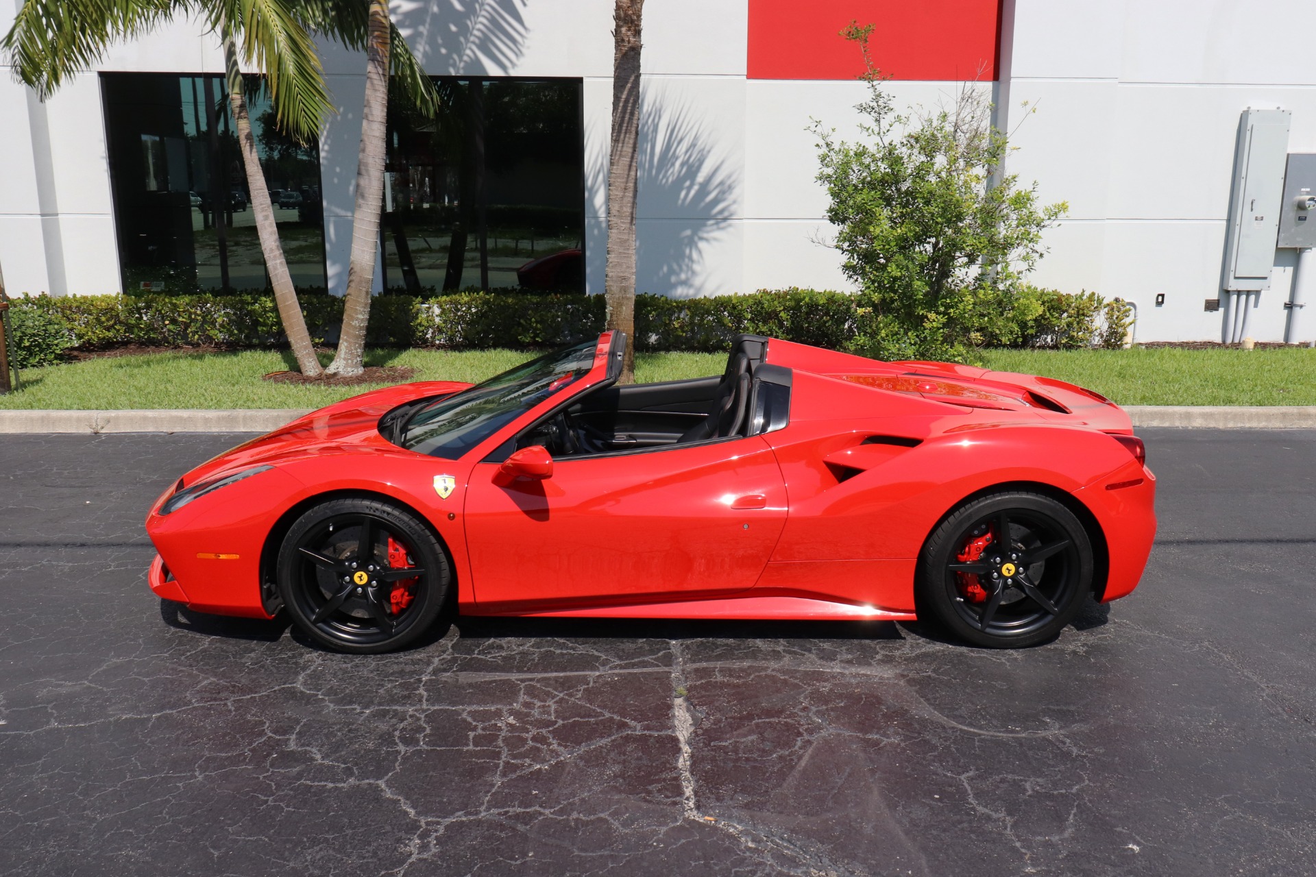 Used-2016-Ferrari-488-Spider