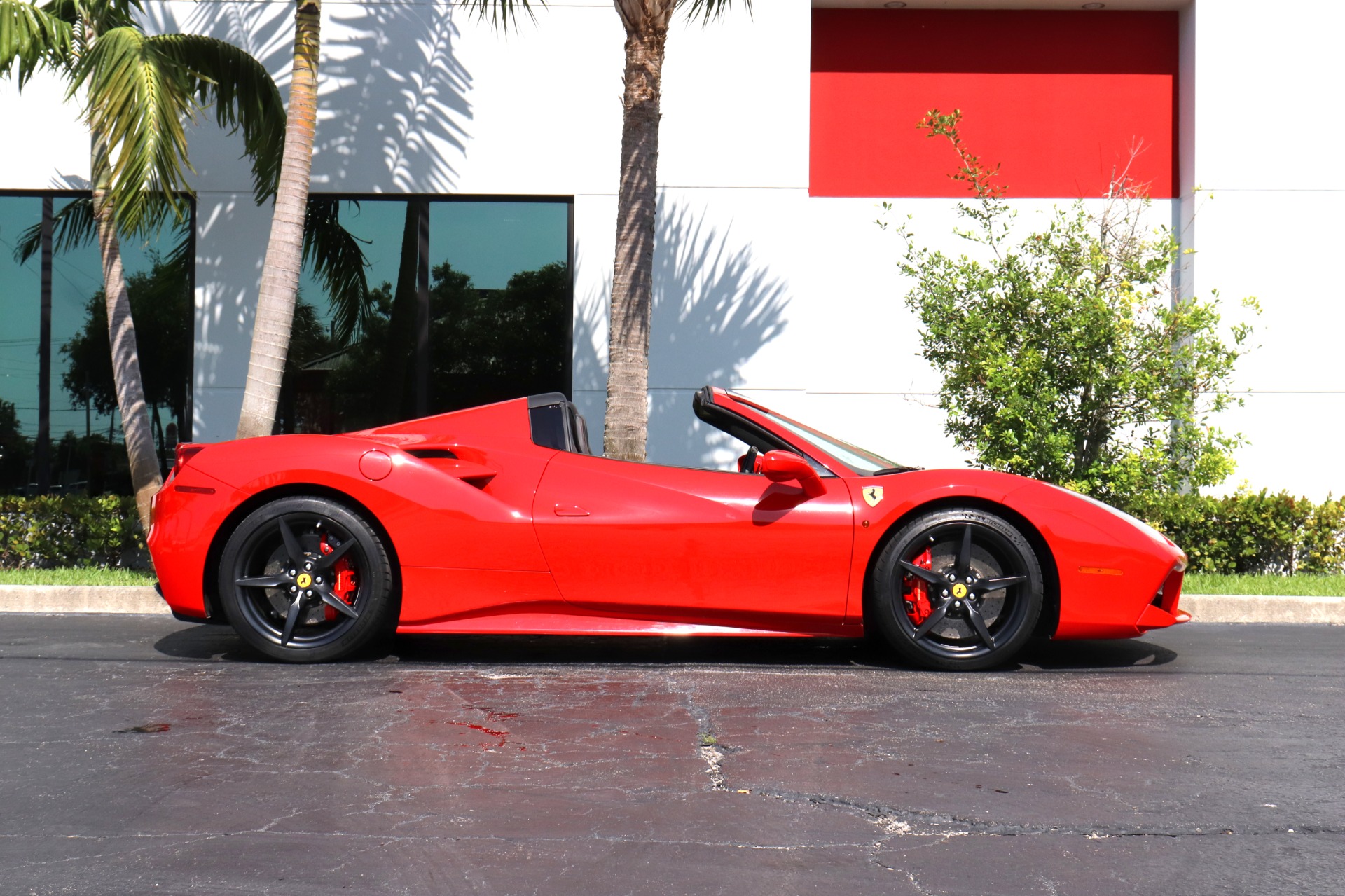 Used-2016-Ferrari-488-Spider