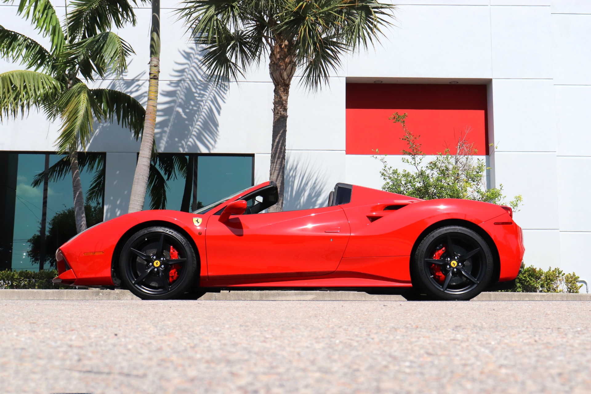Used-2016-Ferrari-488-Spider