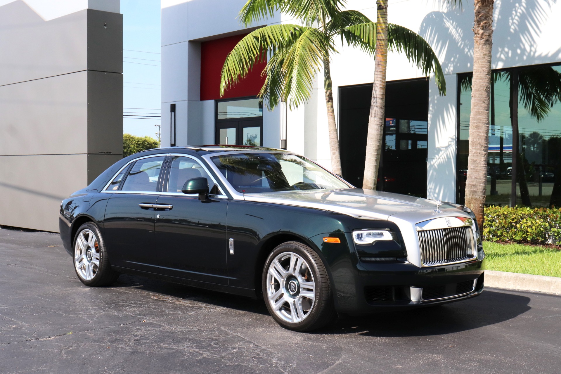 Used-2018-Rolls-Royce-Ghost