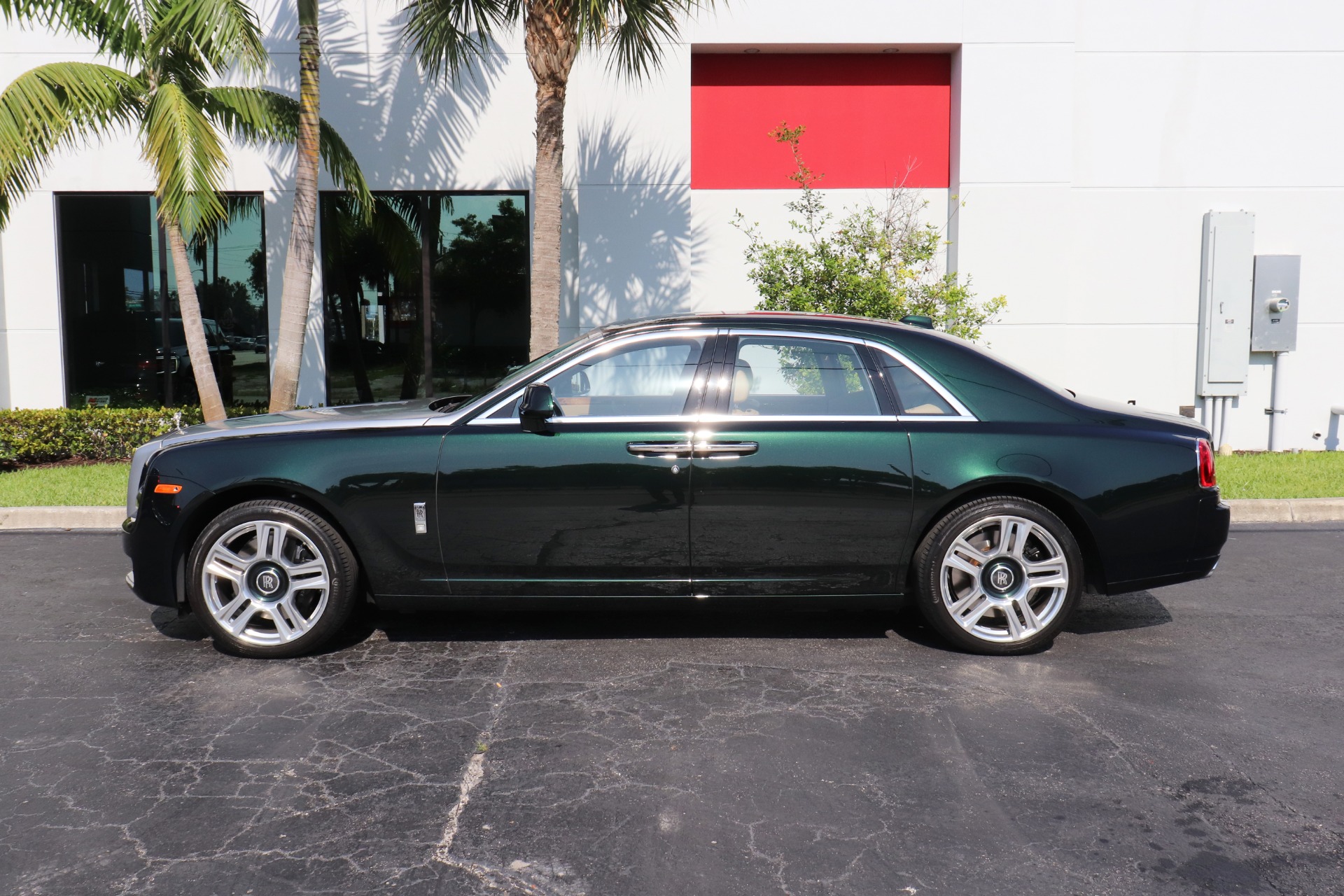 Used-2018-Rolls-Royce-Ghost