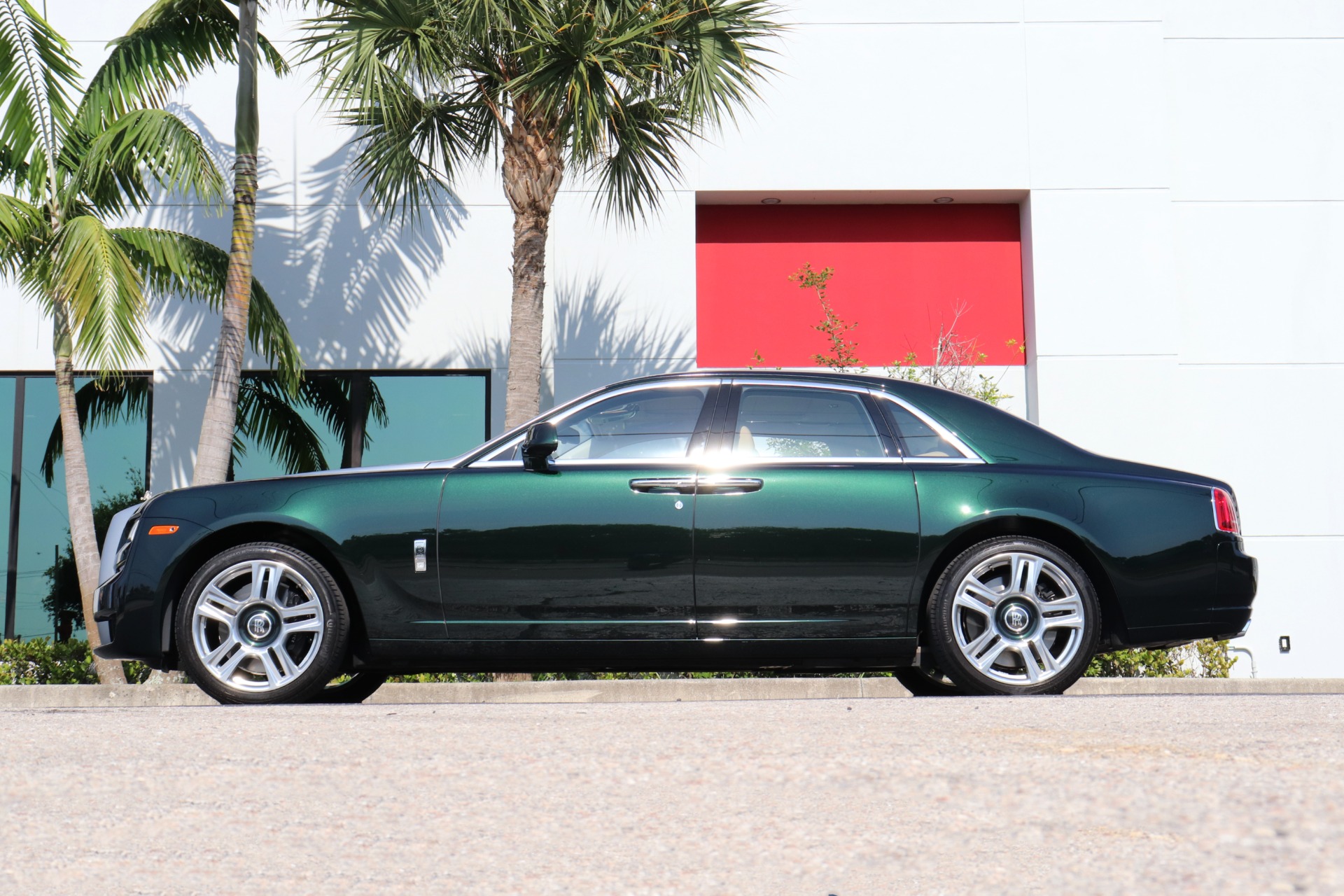 Used-2018-Rolls-Royce-Ghost