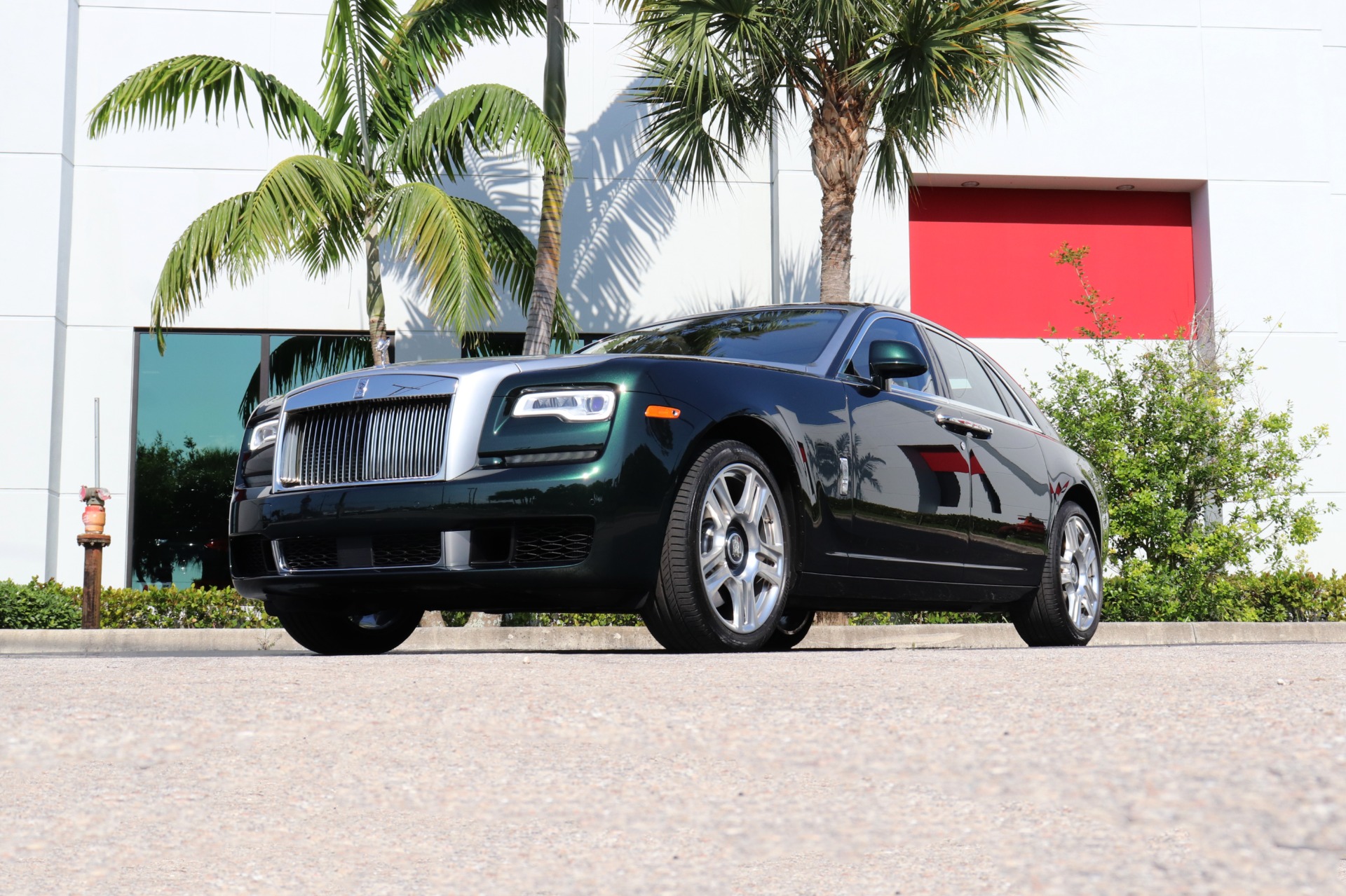 Used-2018-Rolls-Royce-Ghost