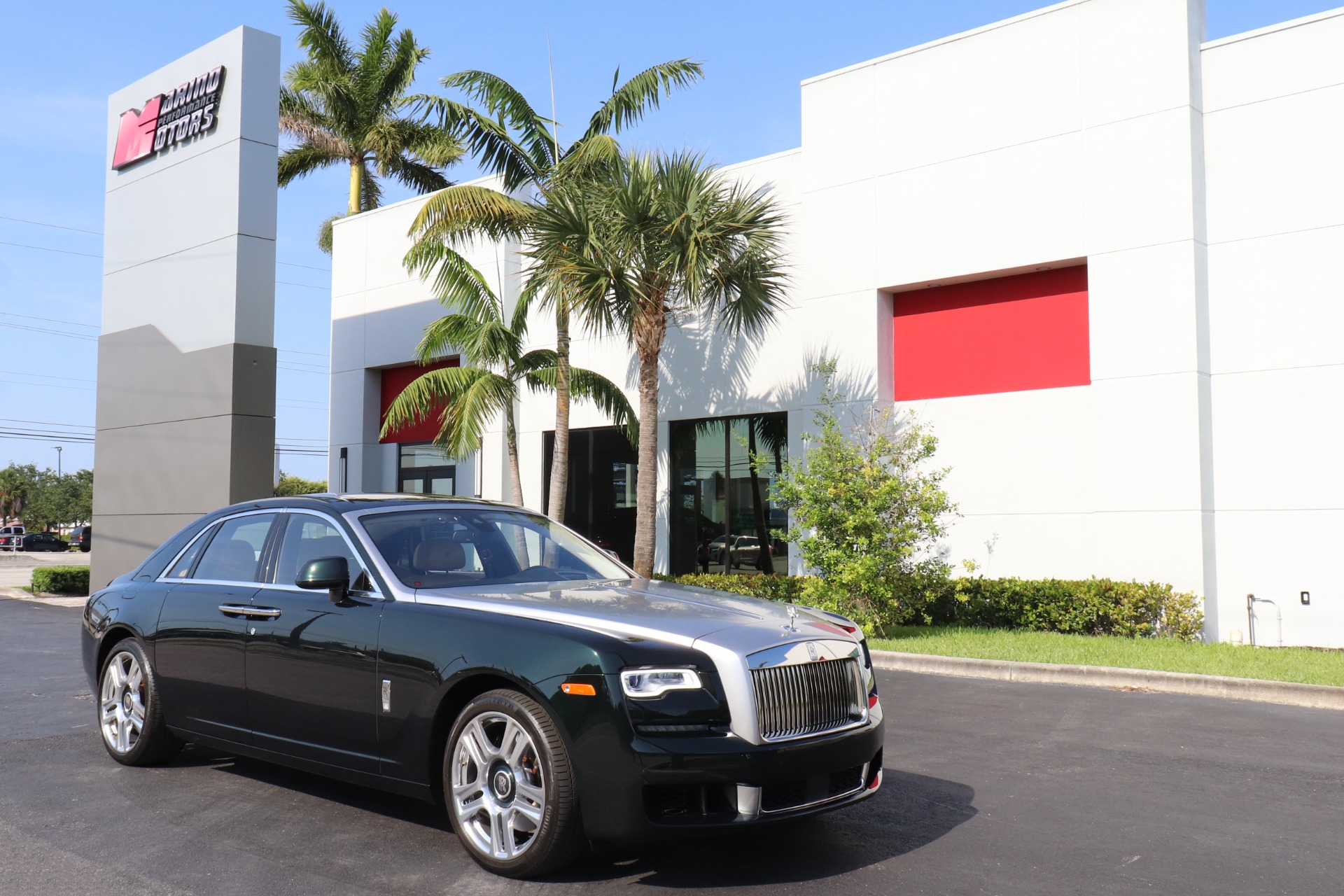 Used-2018-Rolls-Royce-Ghost