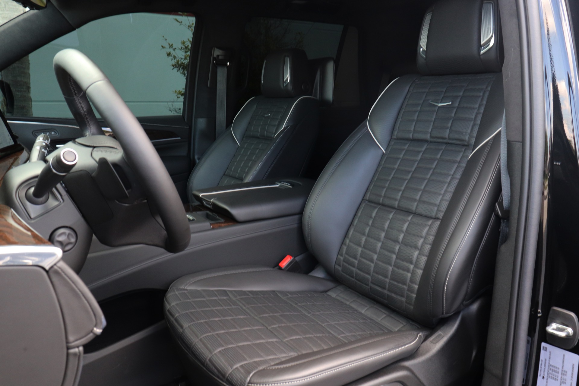Used-2022-Cadillac-Escalade-Sport-Platinum