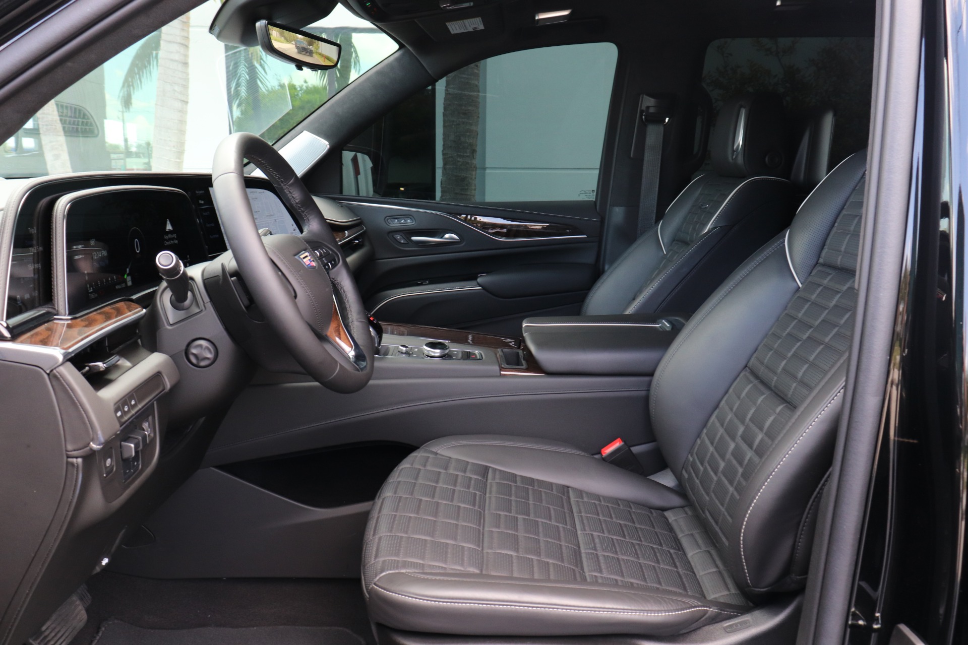 Used-2022-Cadillac-Escalade-Sport-Platinum
