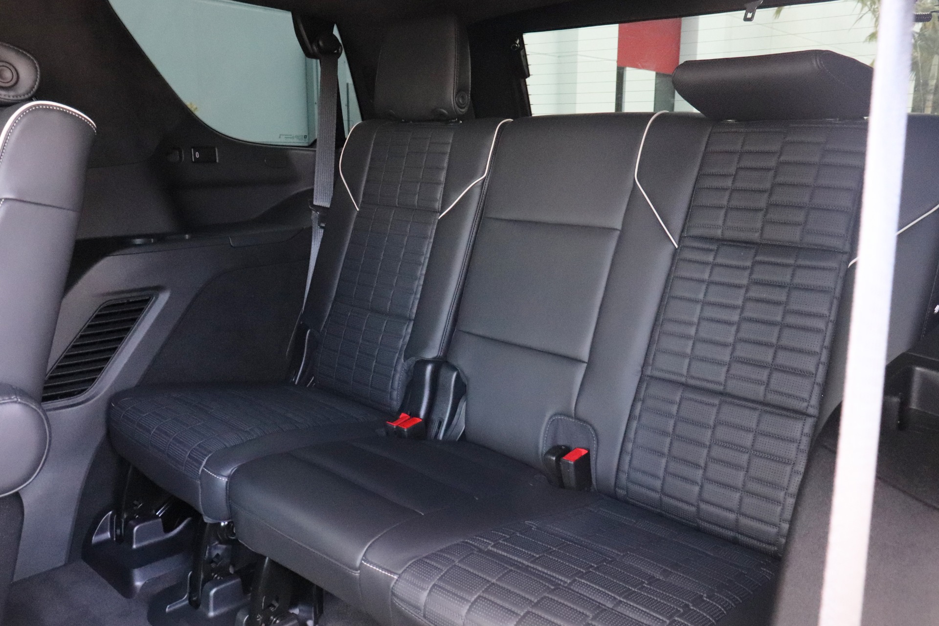 Used-2022-Cadillac-Escalade-Sport-Platinum