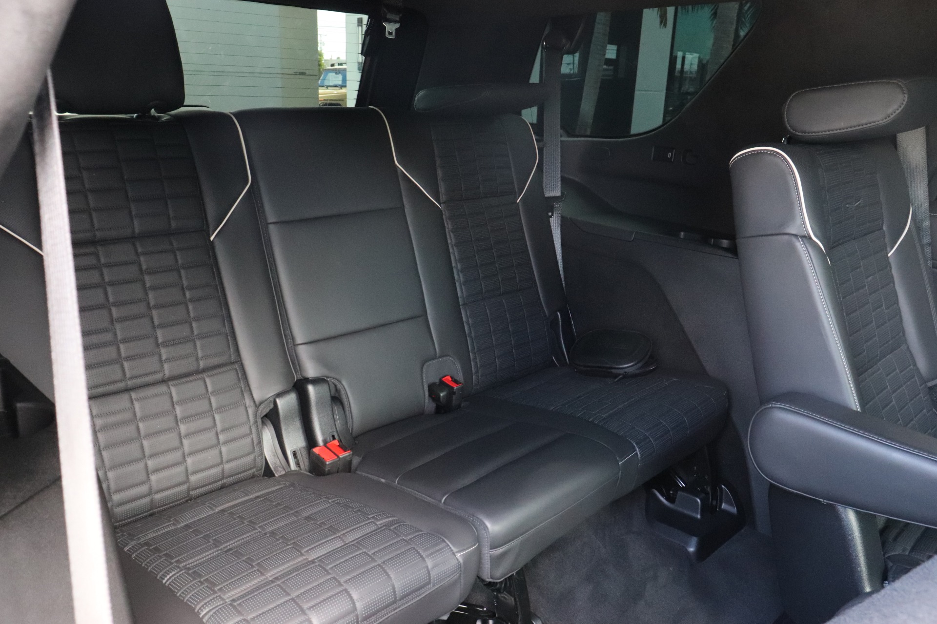 Used-2022-Cadillac-Escalade-Sport-Platinum