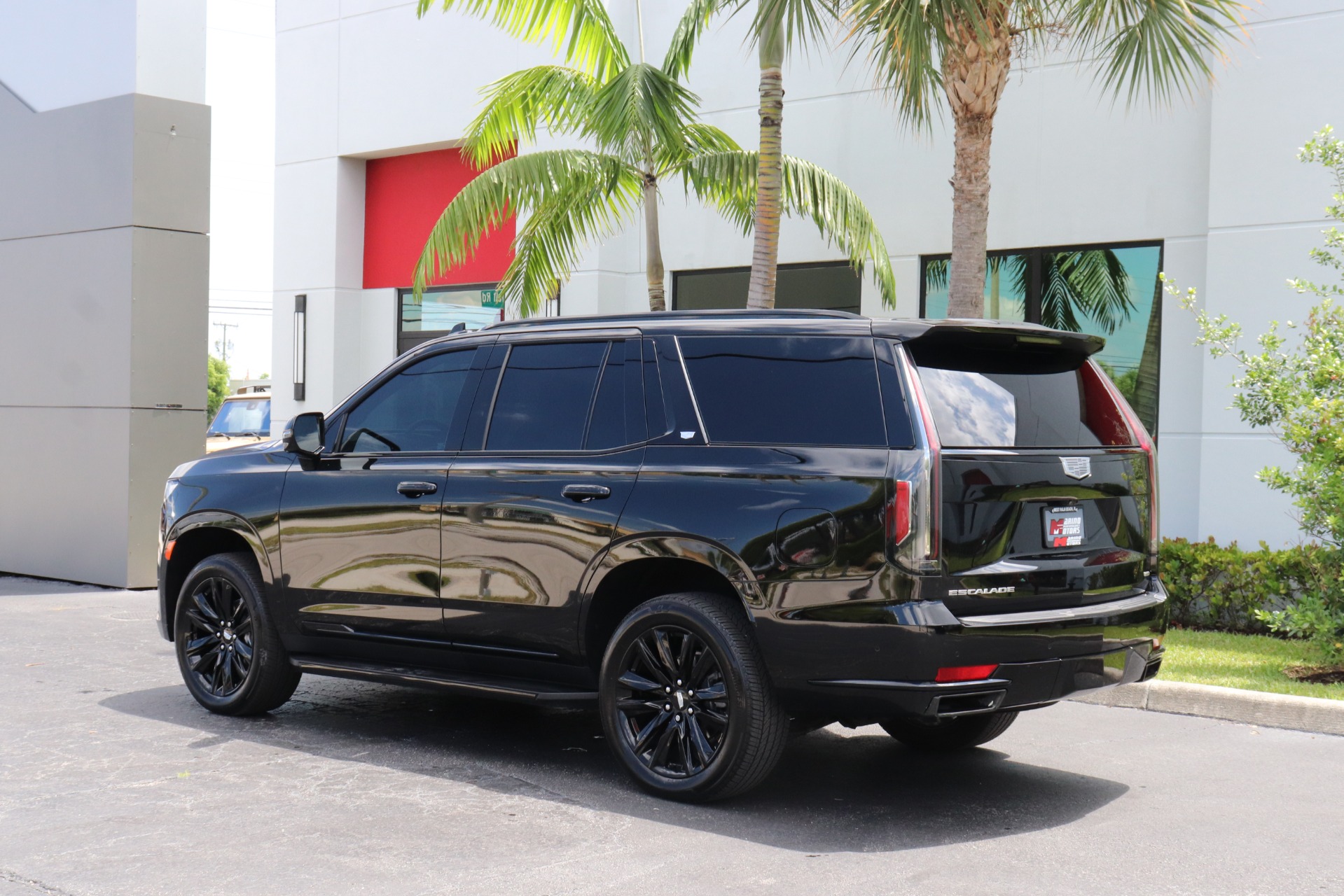 Used-2022-Cadillac-Escalade-Sport-Platinum
