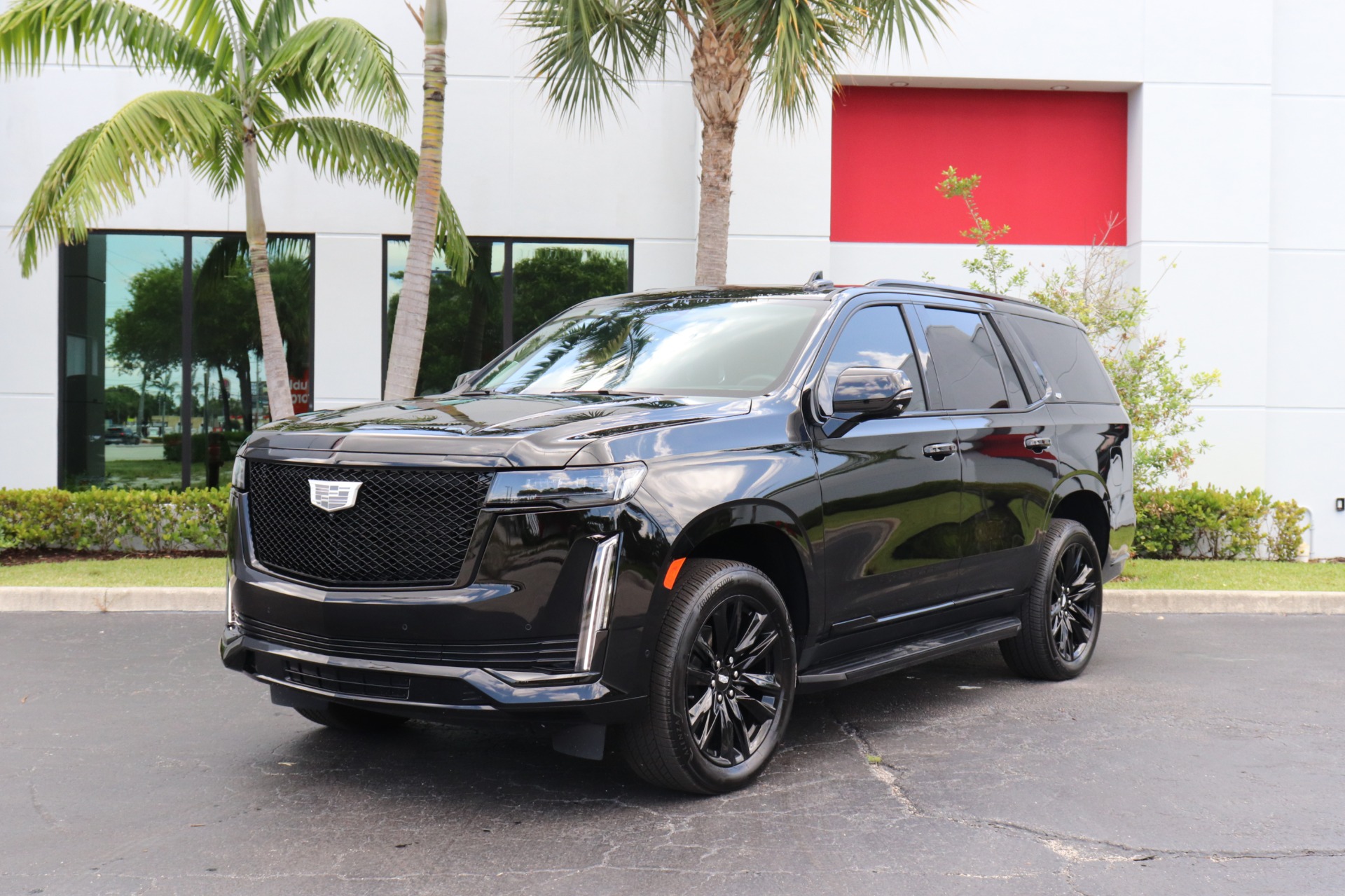Used-2022-Cadillac-Escalade-Sport-Platinum