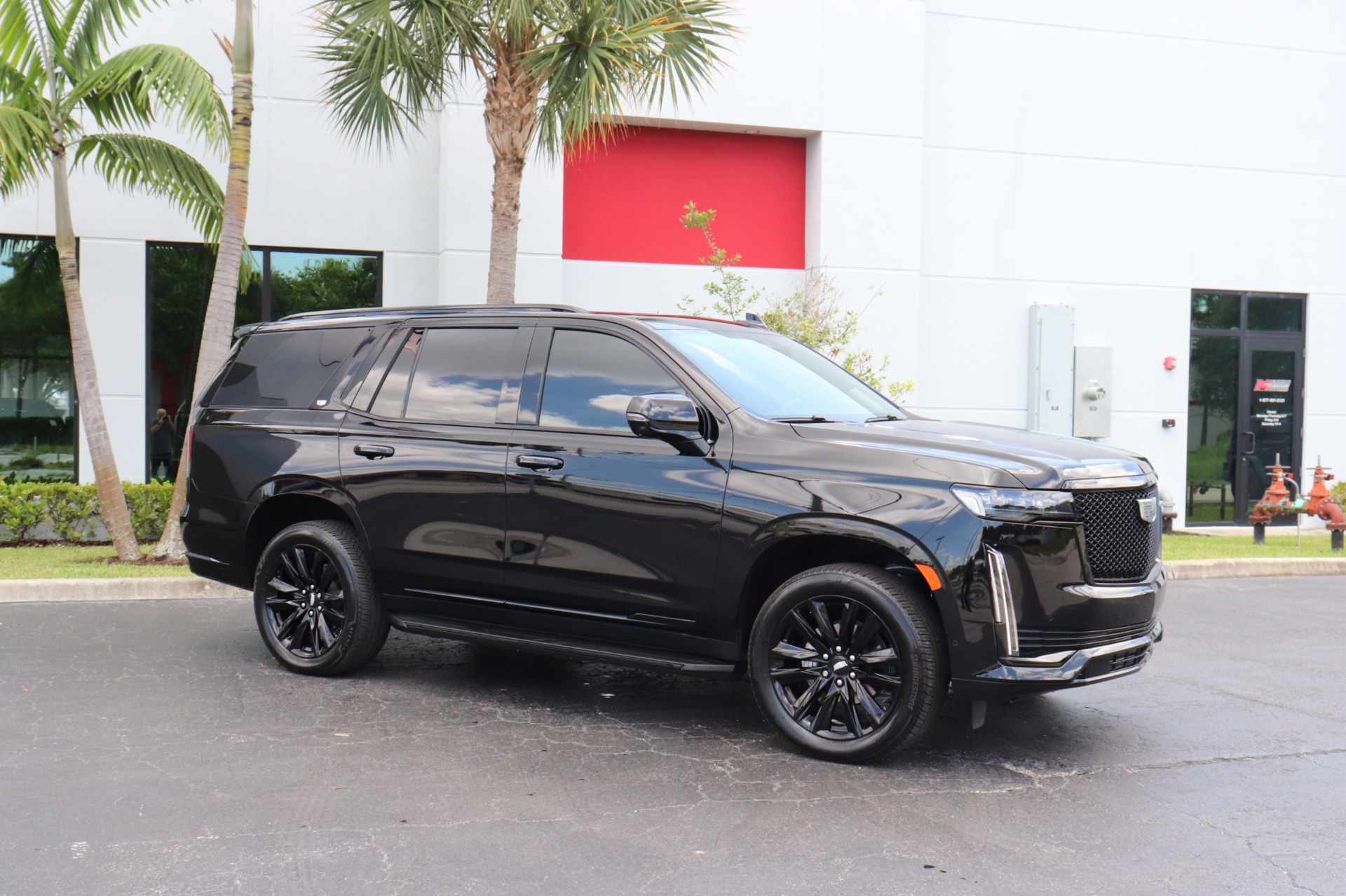 Used-2022-Cadillac-Escalade-Sport-Platinum