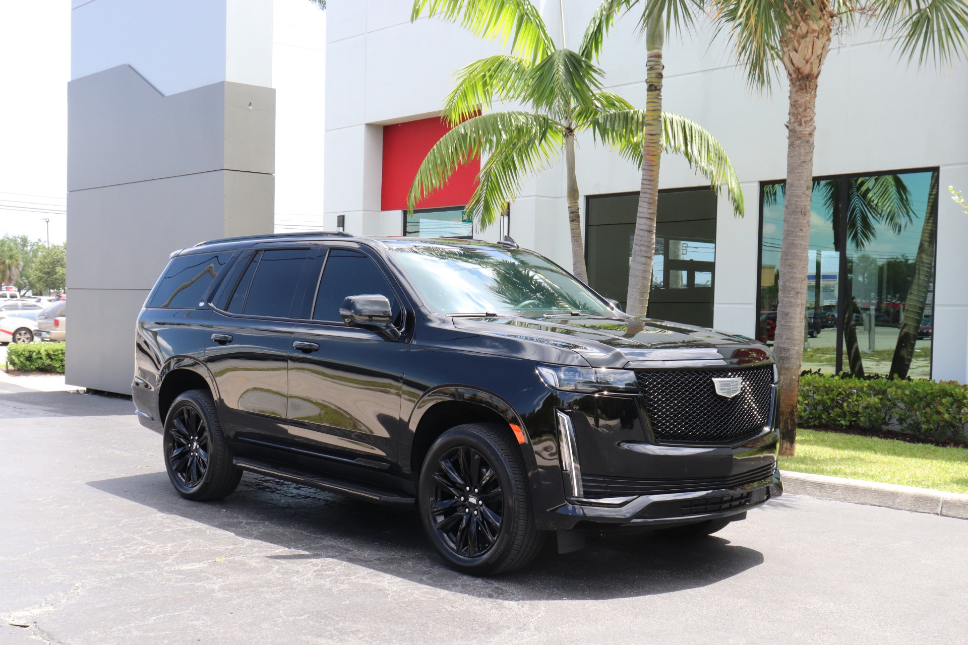 Used-2022-Cadillac-Escalade-Sport-Platinum