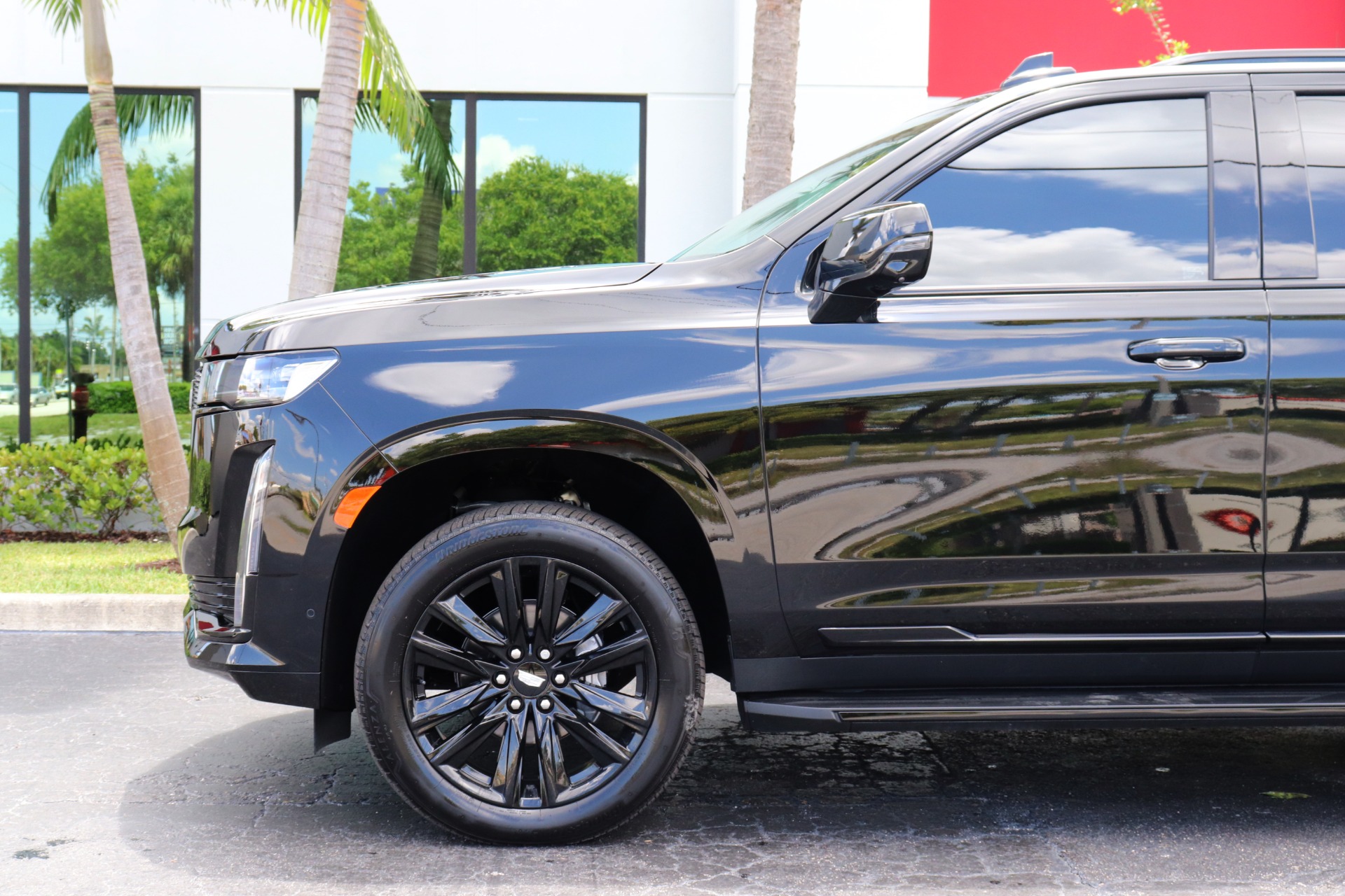 Used-2022-Cadillac-Escalade-Sport-Platinum