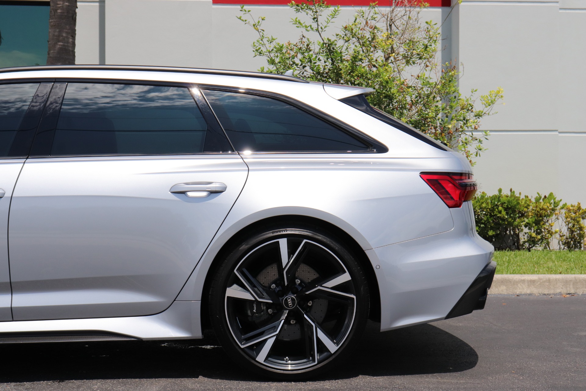 Used-2021-Audi-RS-6-Avant-40T-quattro-Avant
