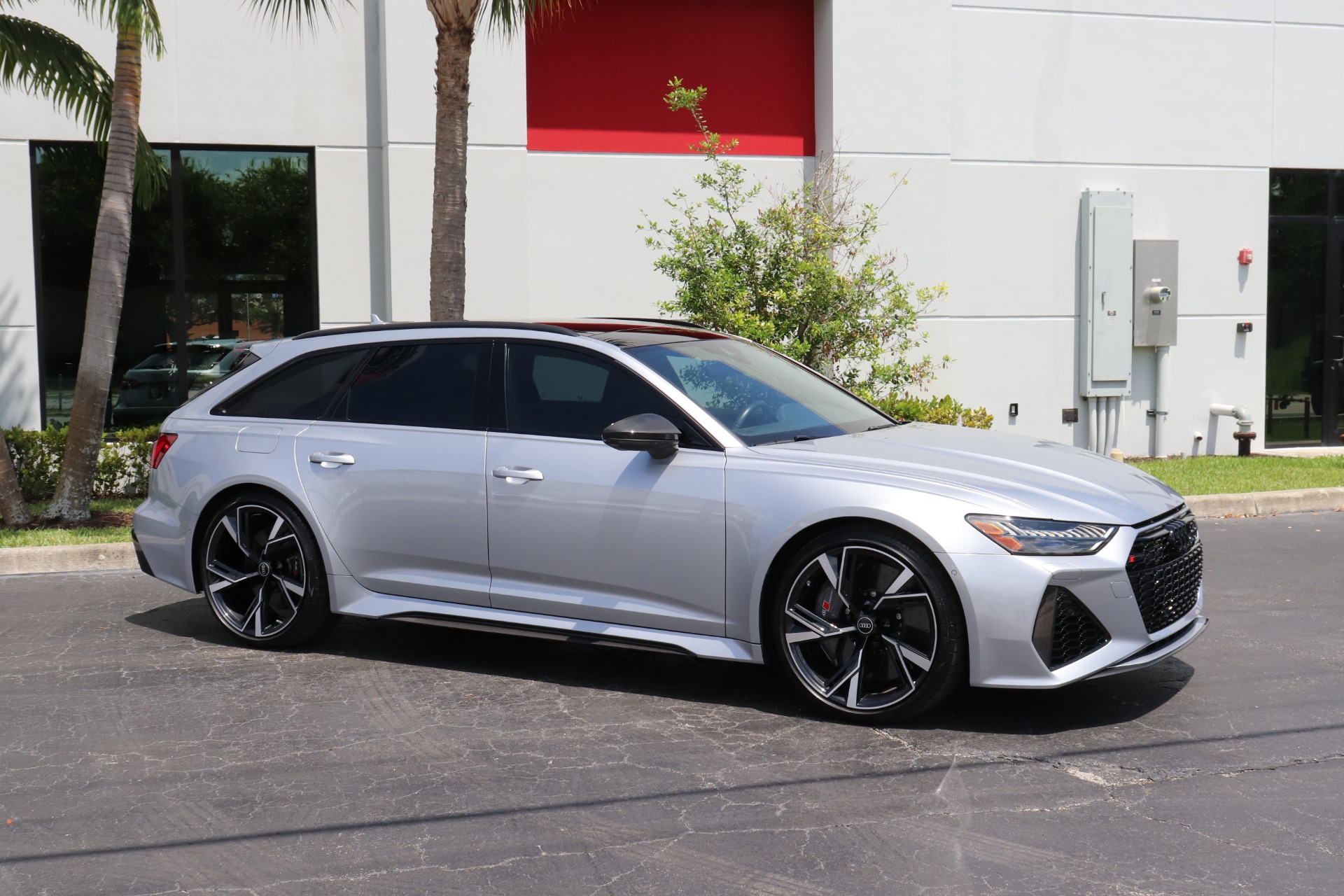 Used-2021-Audi-RS-6-Avant-40T-quattro-Avant