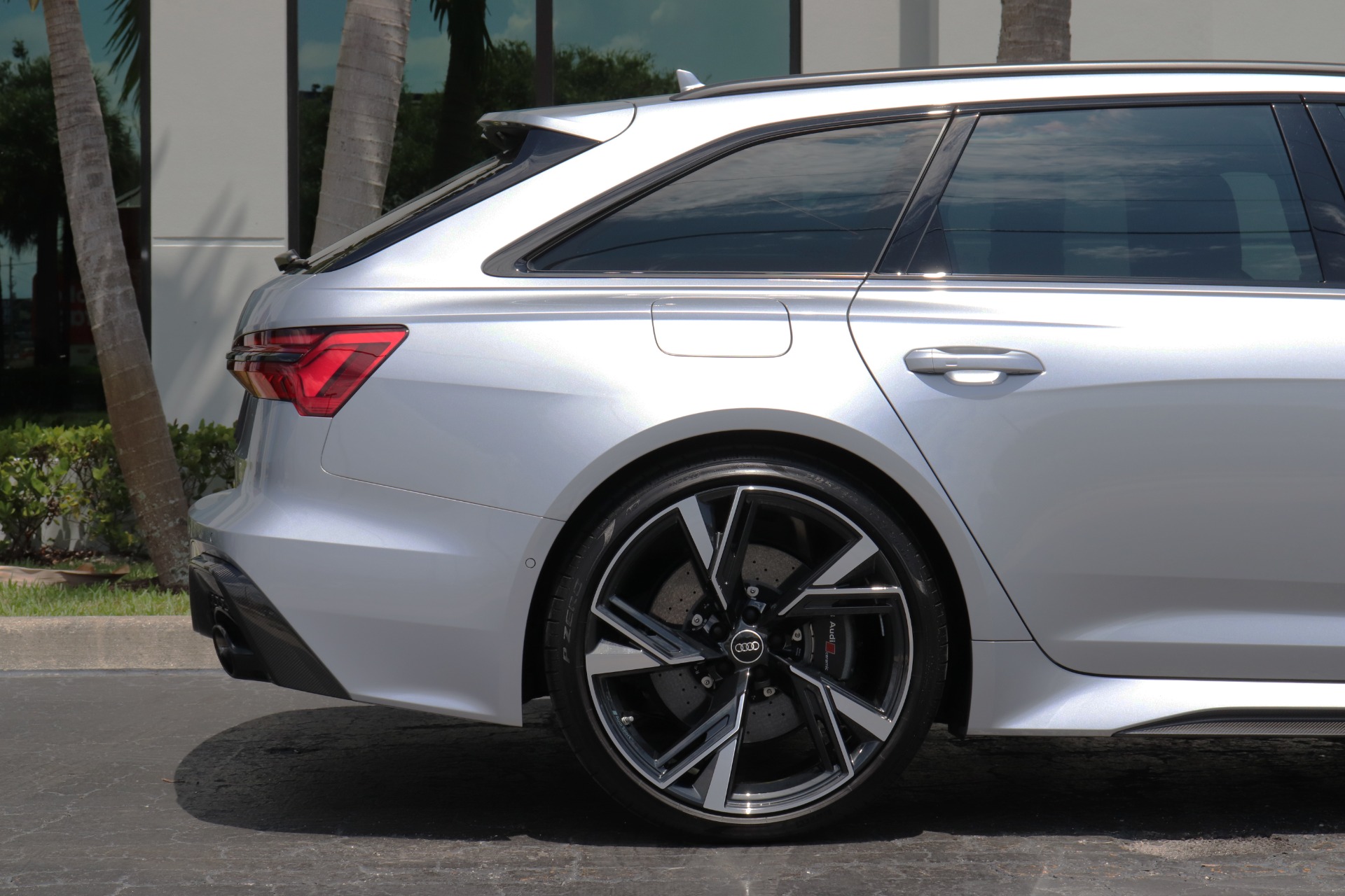 Used-2021-Audi-RS-6-Avant-40T-quattro-Avant