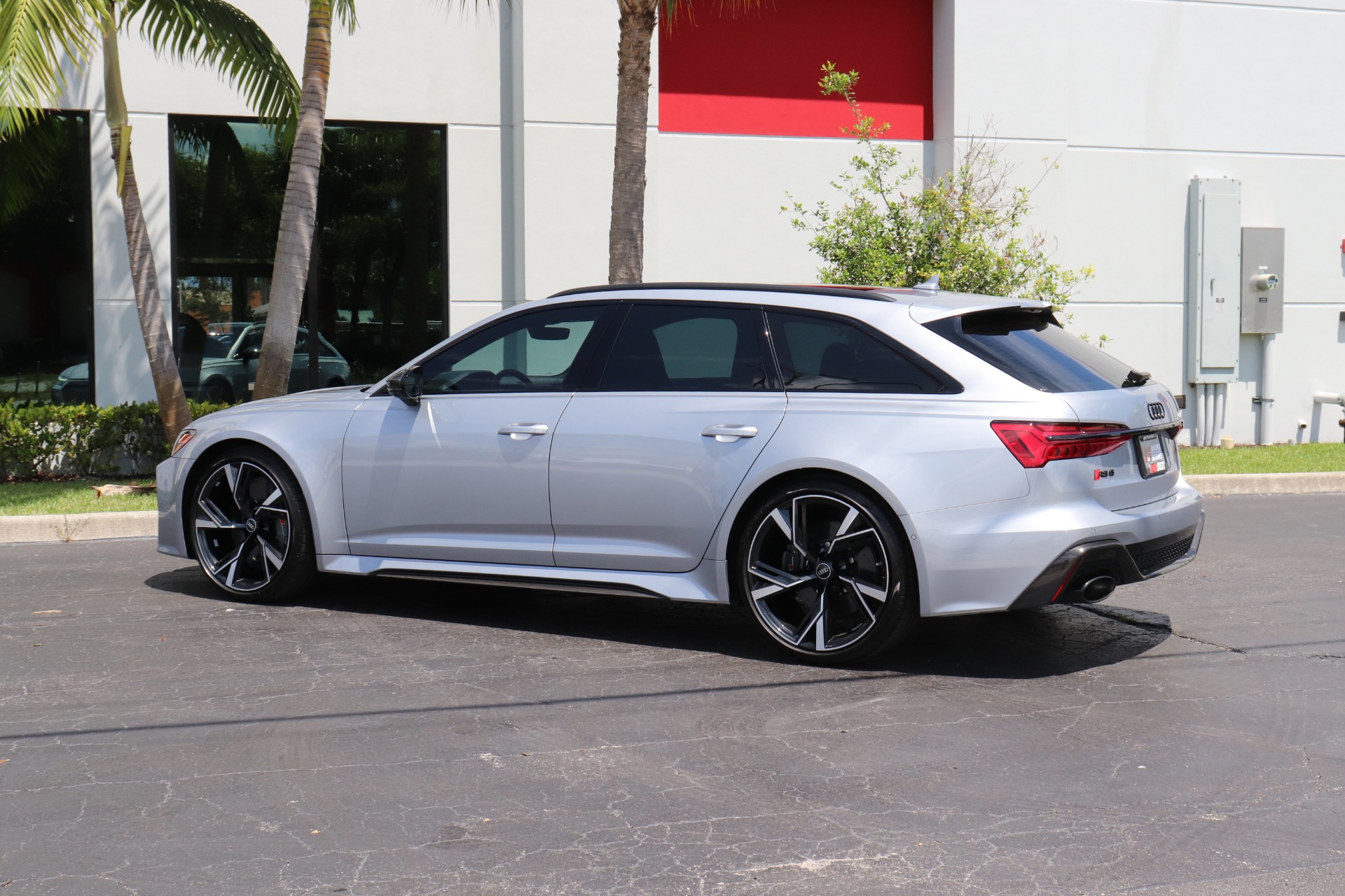 Used-2021-Audi-RS-6-Avant-40T-quattro-Avant