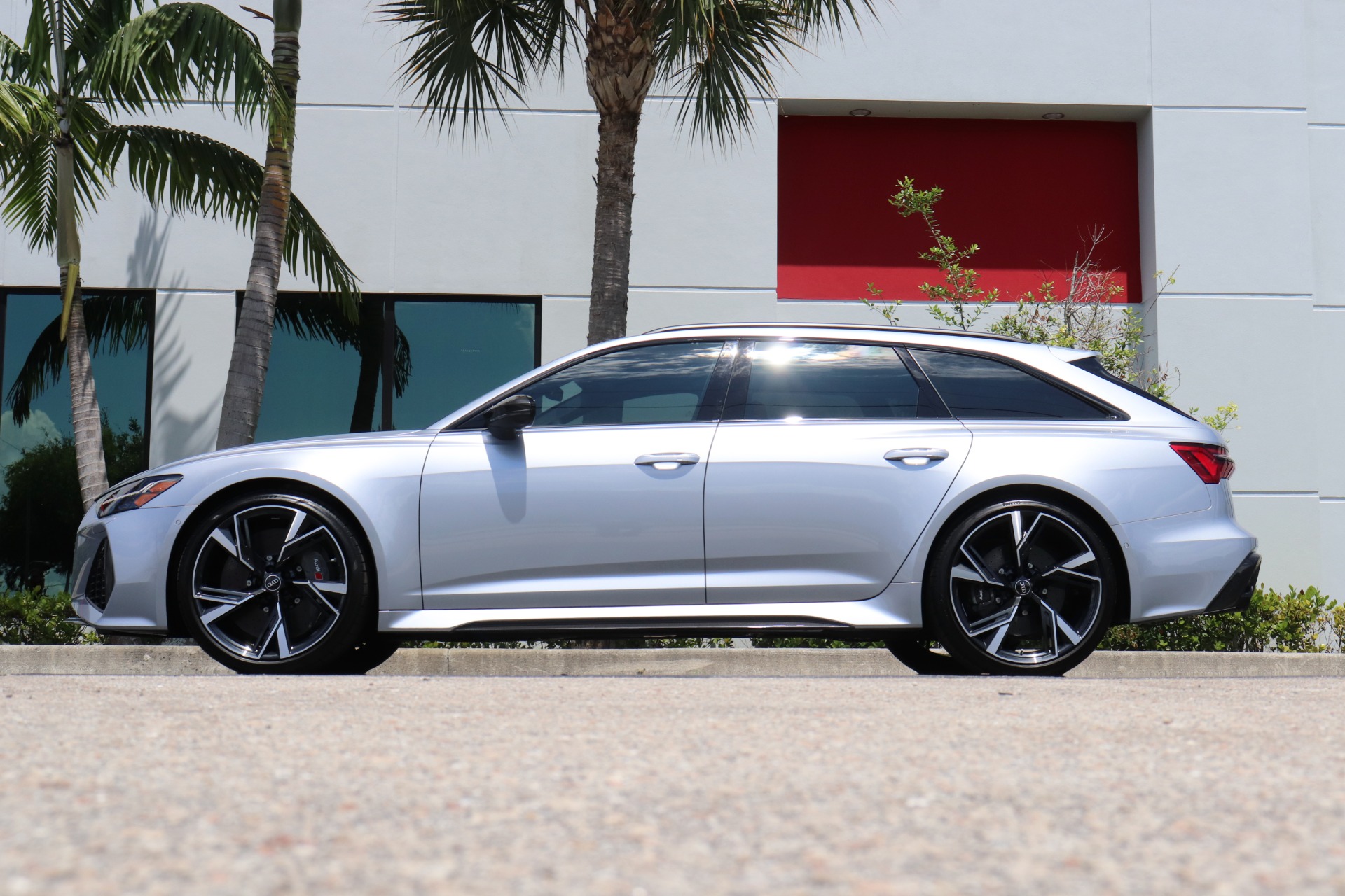 Used-2021-Audi-RS-6-Avant-40T-quattro-Avant