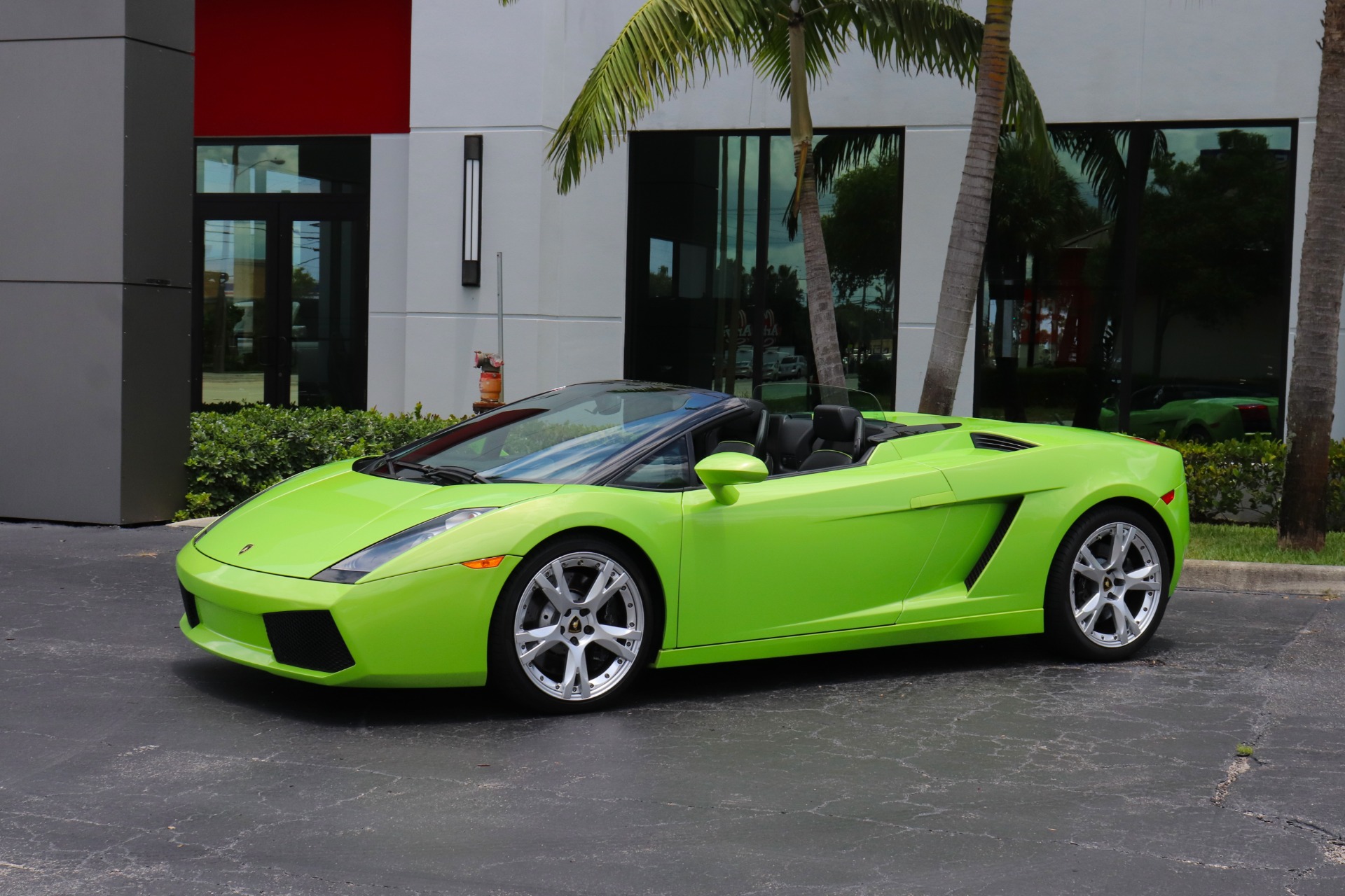 Used-2006-Lamborghini-Gallardo-Spyder
