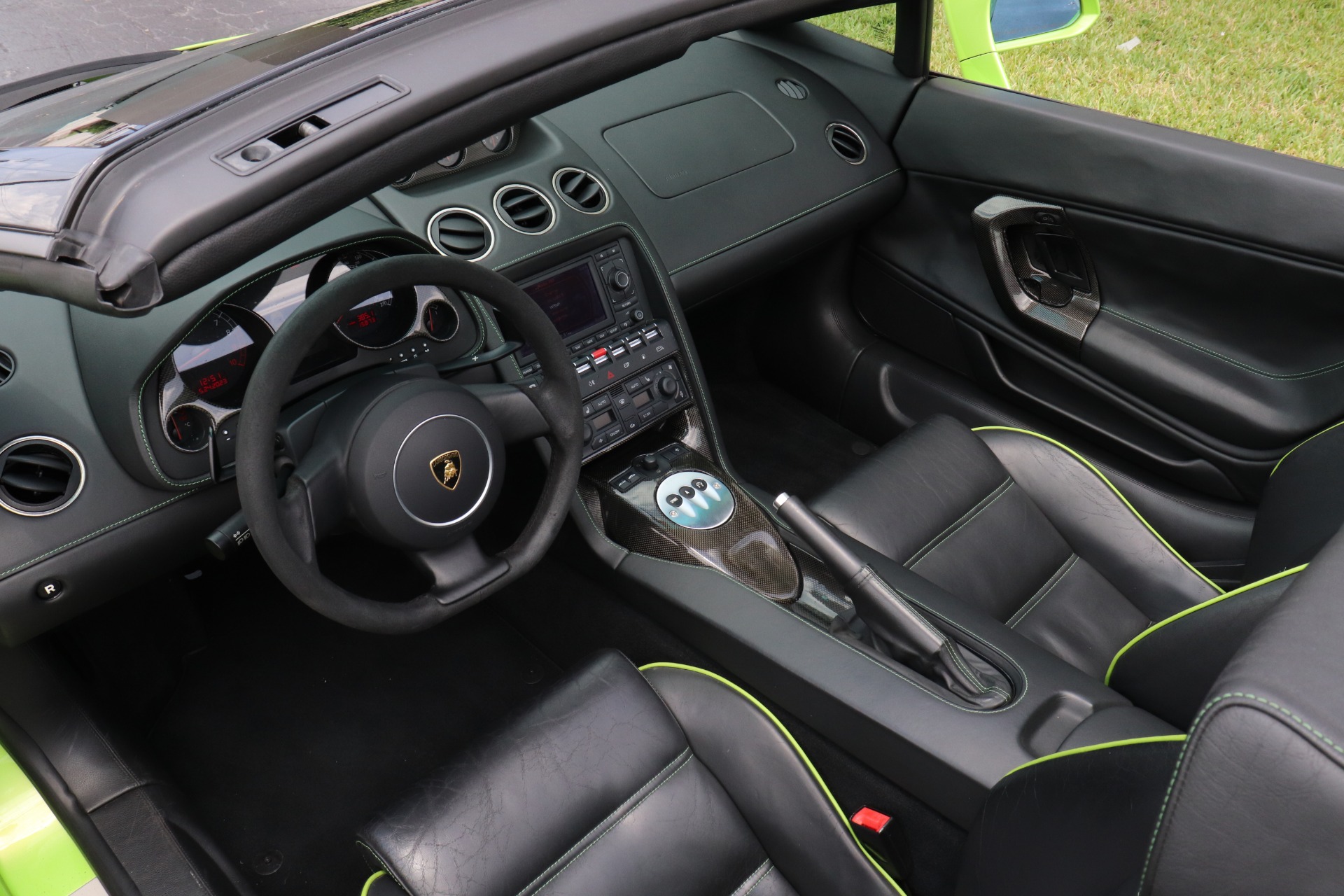 Used-2006-Lamborghini-Gallardo-Spyder