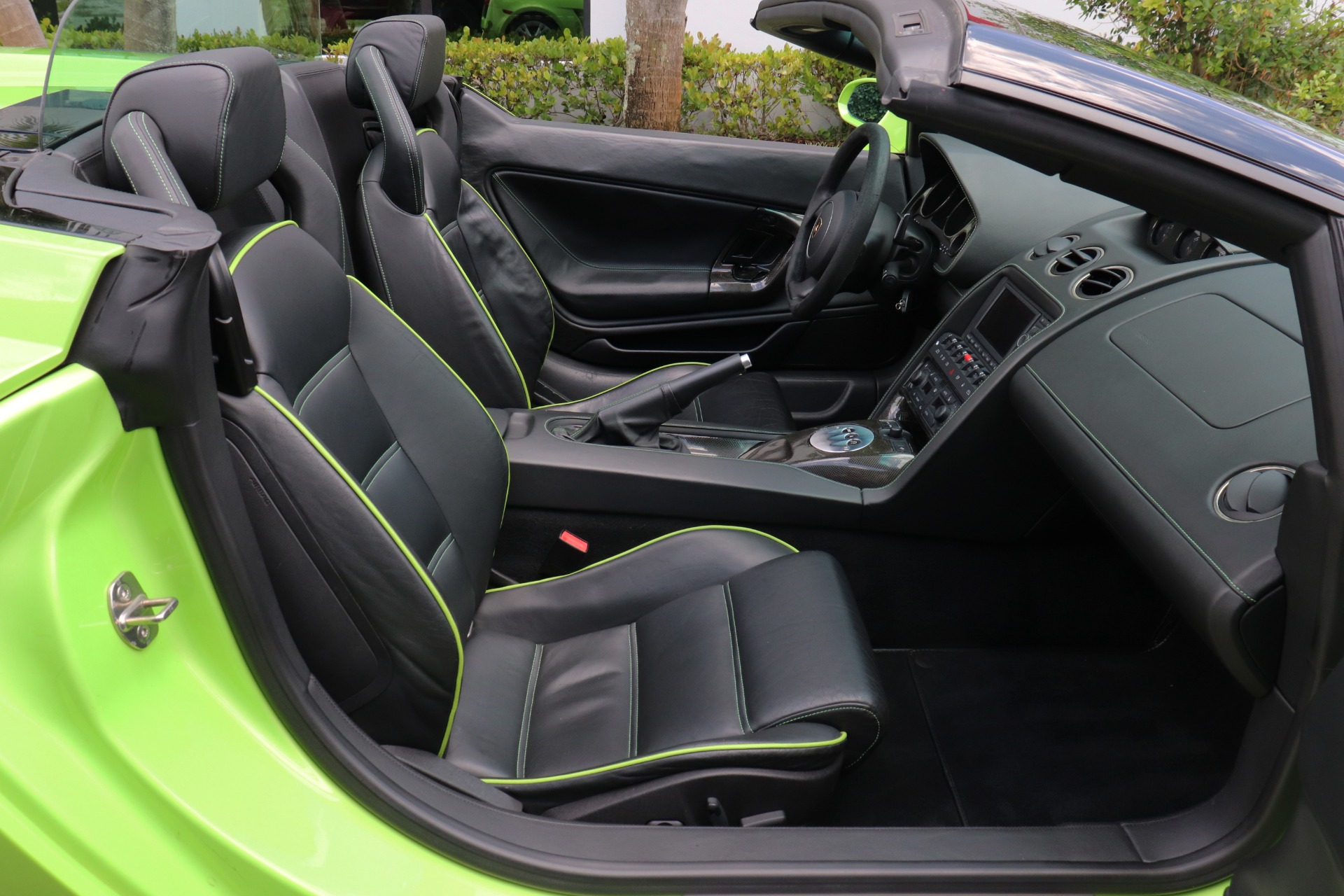 Used-2006-Lamborghini-Gallardo-Spyder