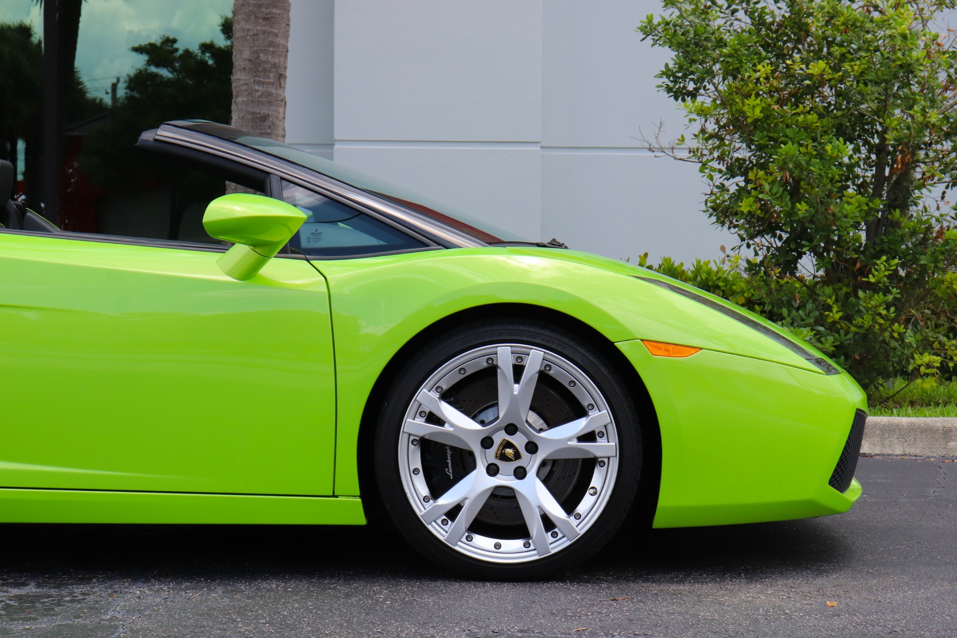 Used-2006-Lamborghini-Gallardo-Spyder