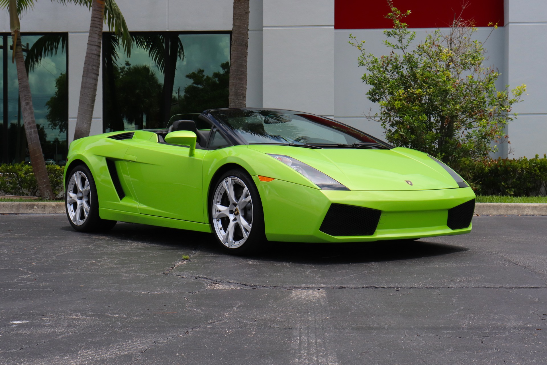 Used-2006-Lamborghini-Gallardo-Spyder