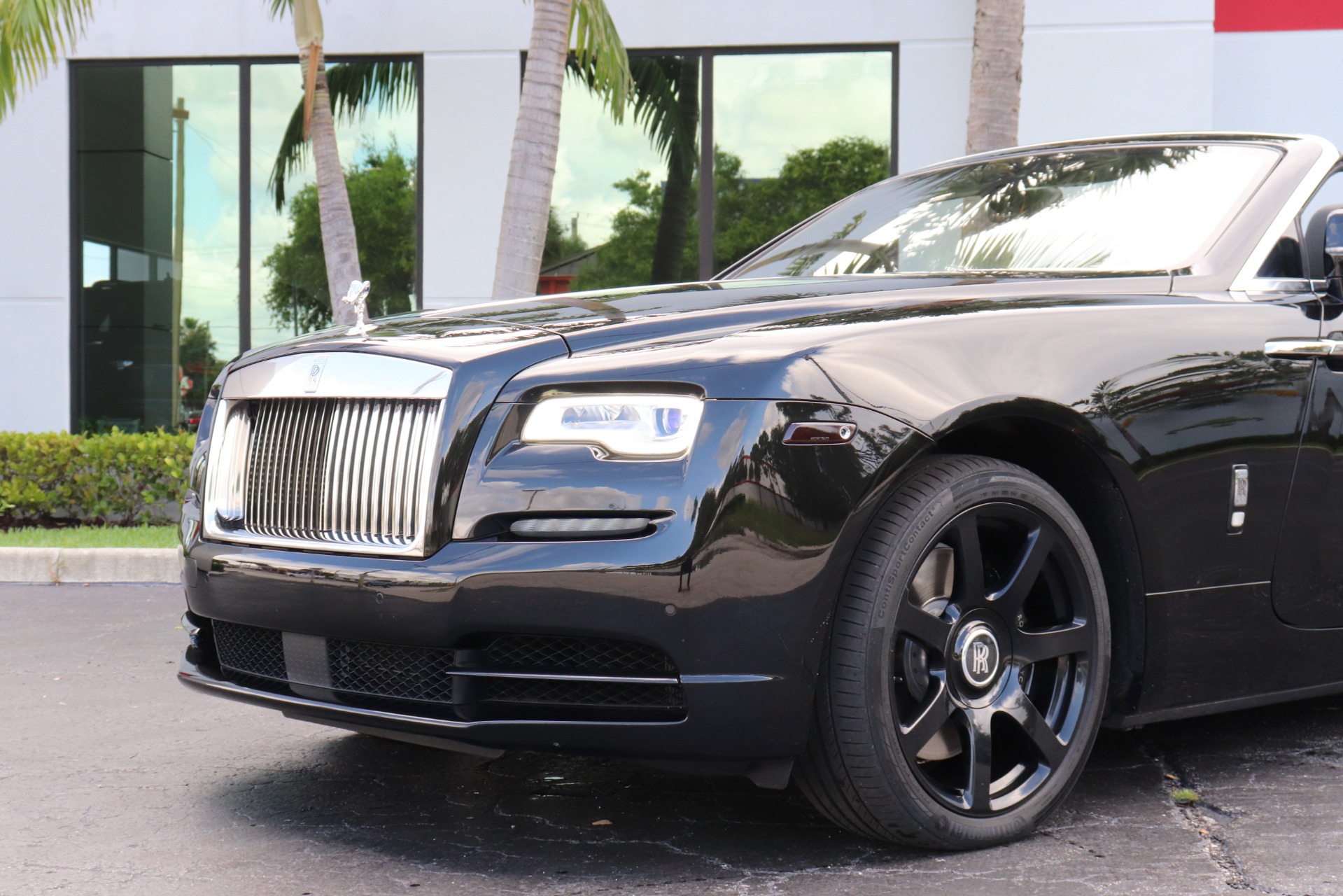 Used-2017-Rolls-Royce-Dawn